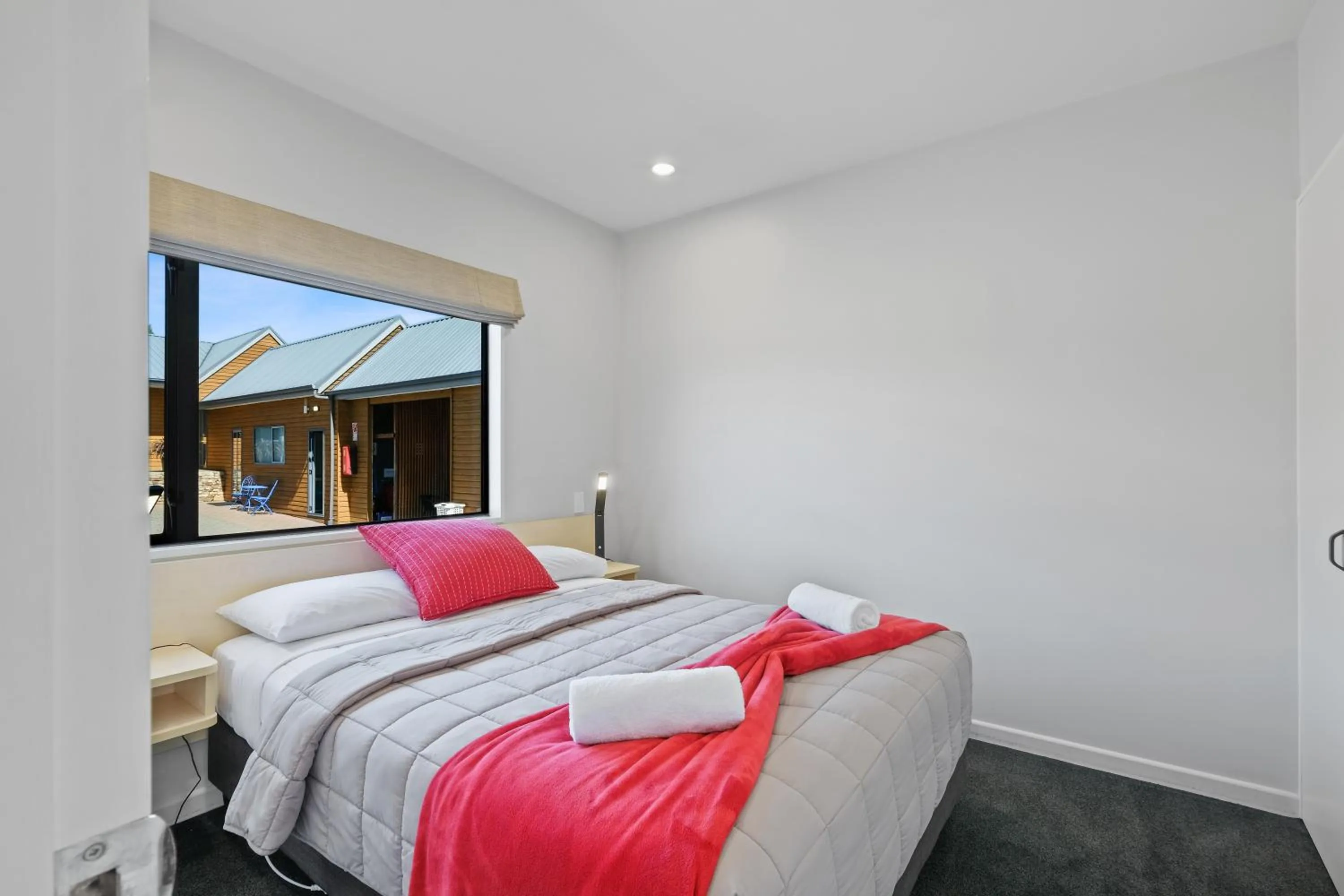 Bed in Hanmer Springs Scenic Views Motel