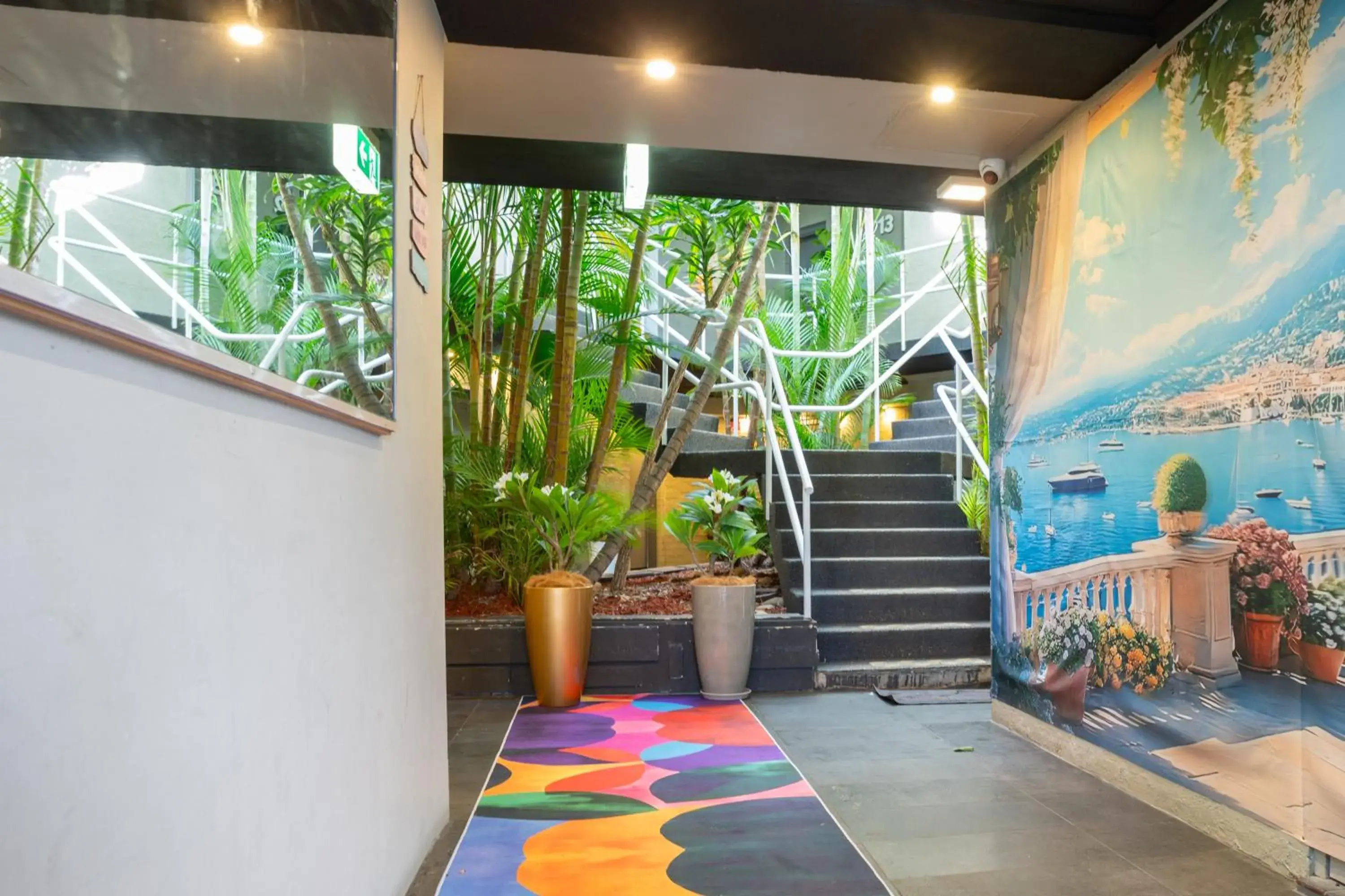 Property building in Bankstown Motel 10 Property building in Bankstown Motel 10