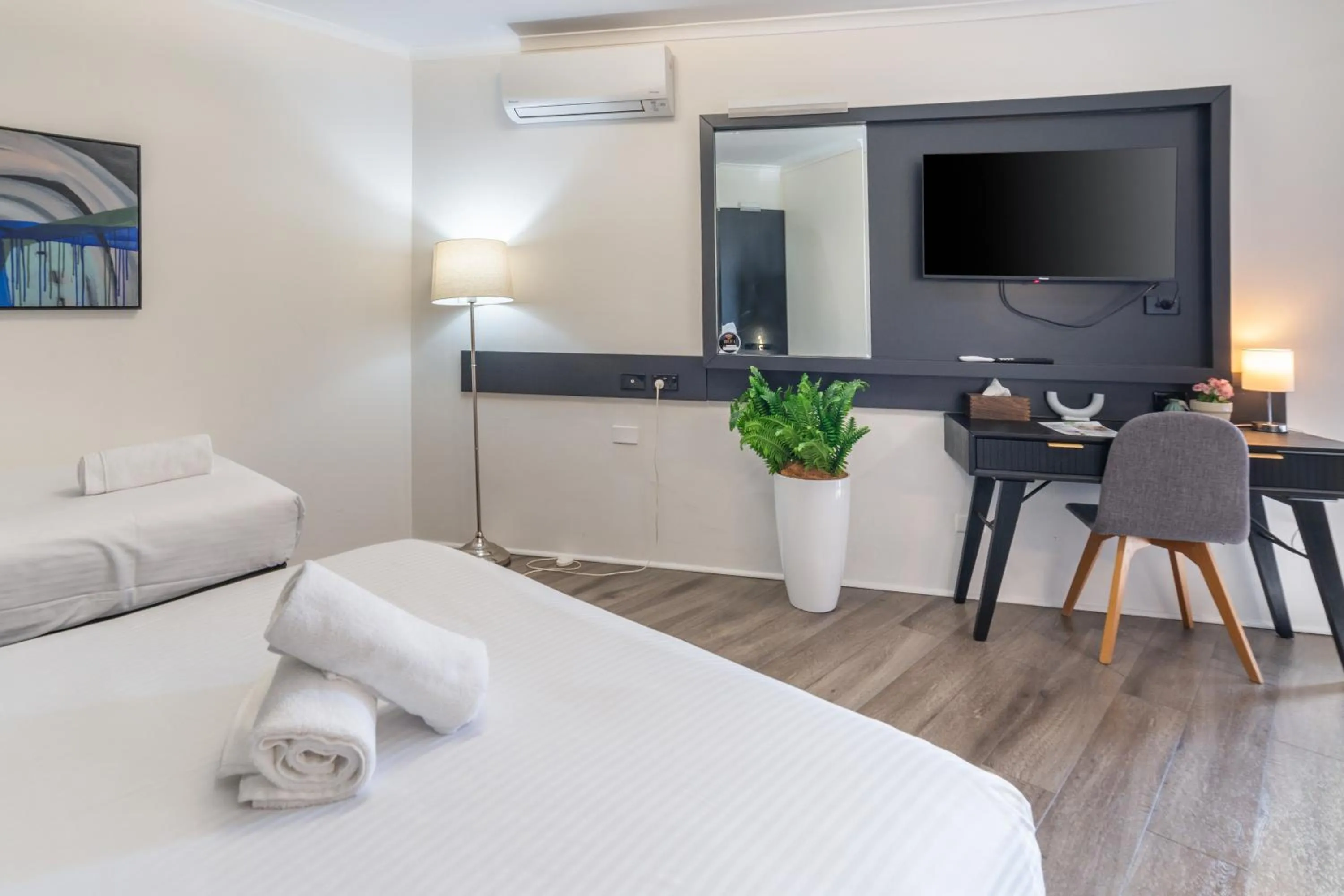 Bed in Bankstown Motel 10