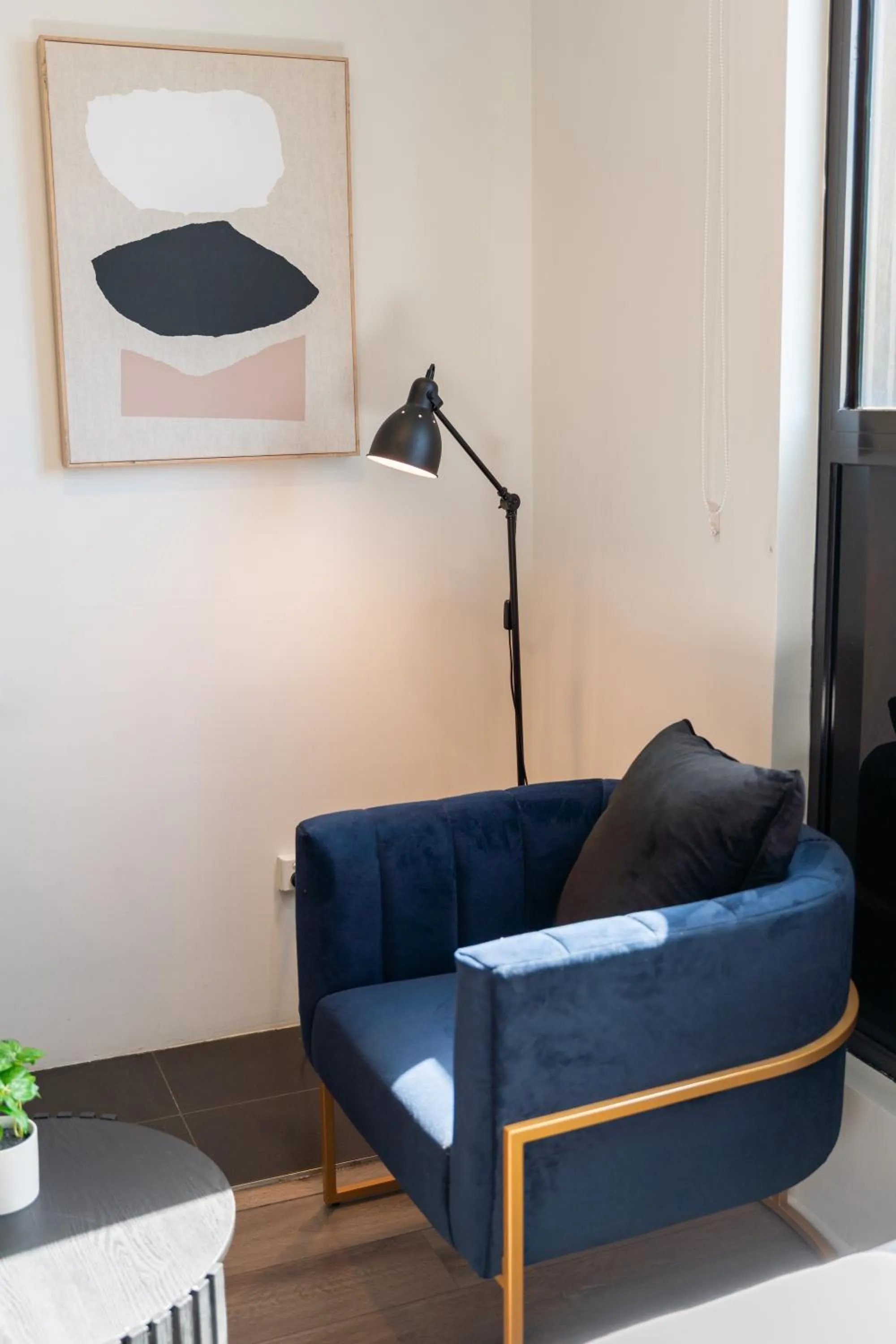 Seating area in Bankstown Motel 10