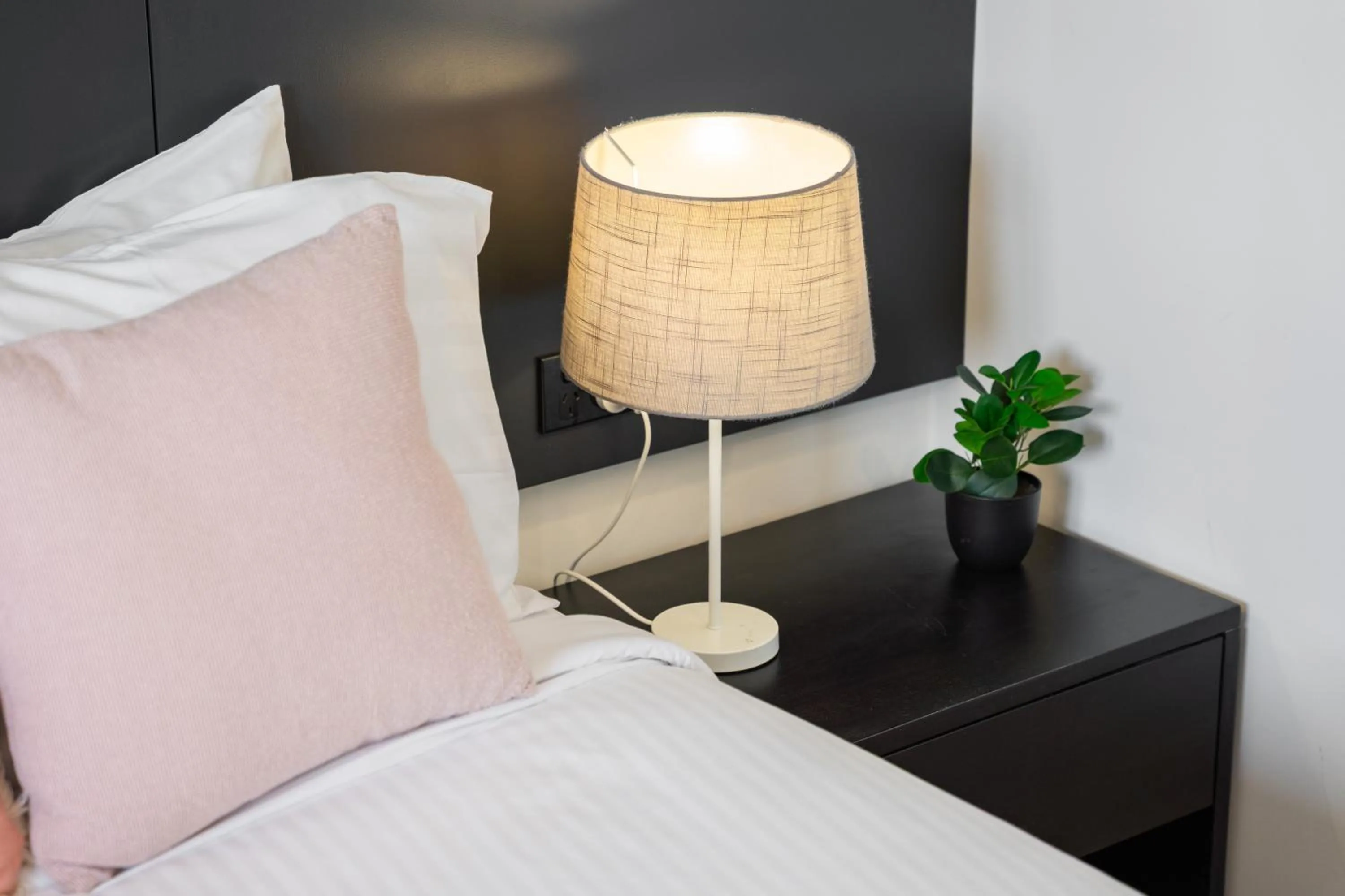 Decorative detail, Bed in Bankstown Motel 10