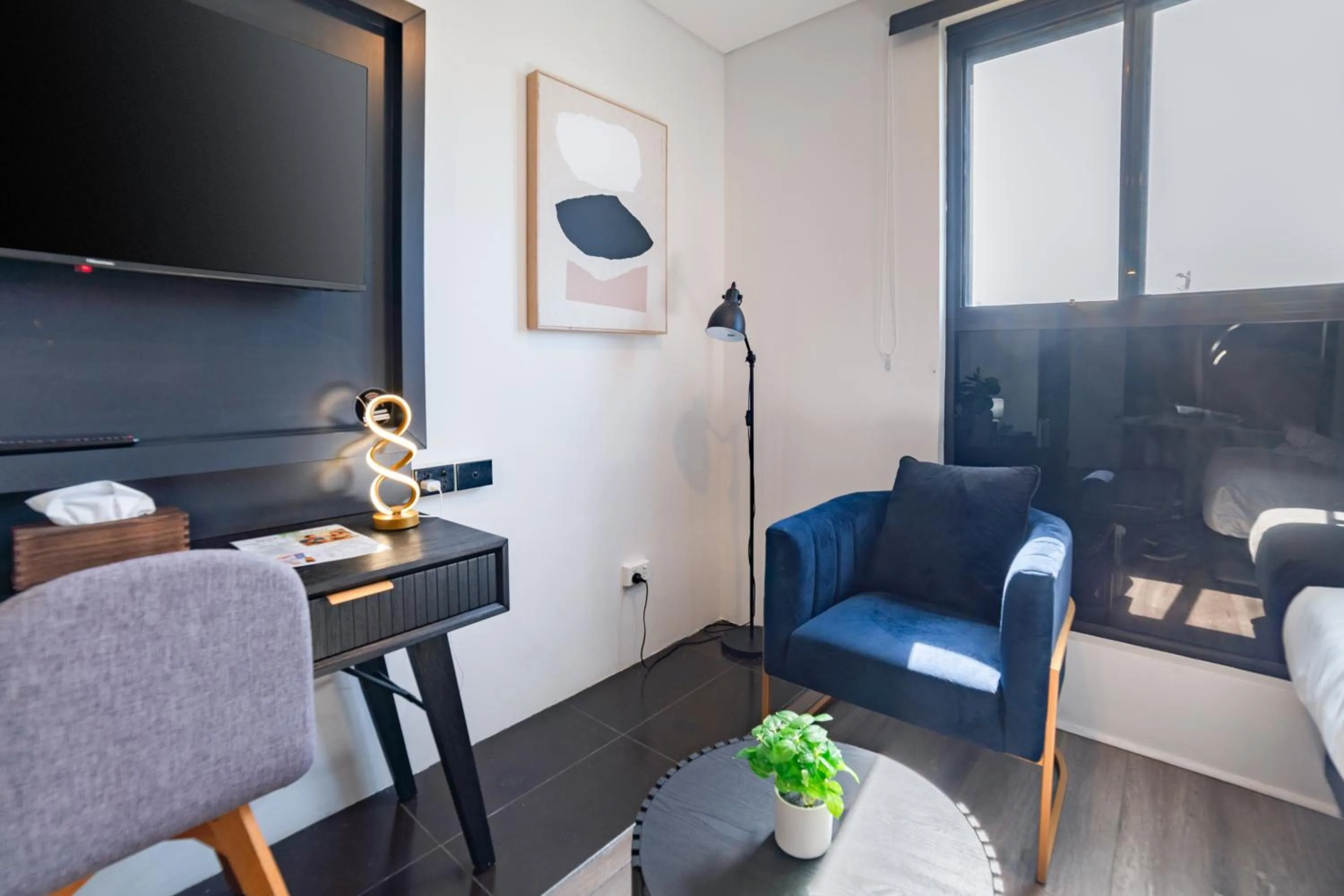 TV and multimedia in Bankstown Motel 10