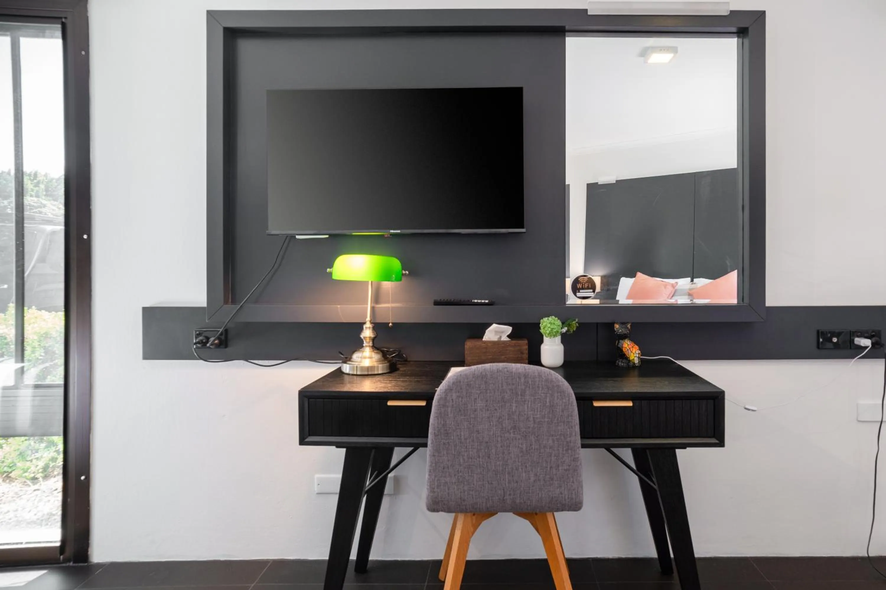 TV and multimedia in Bankstown Motel 10