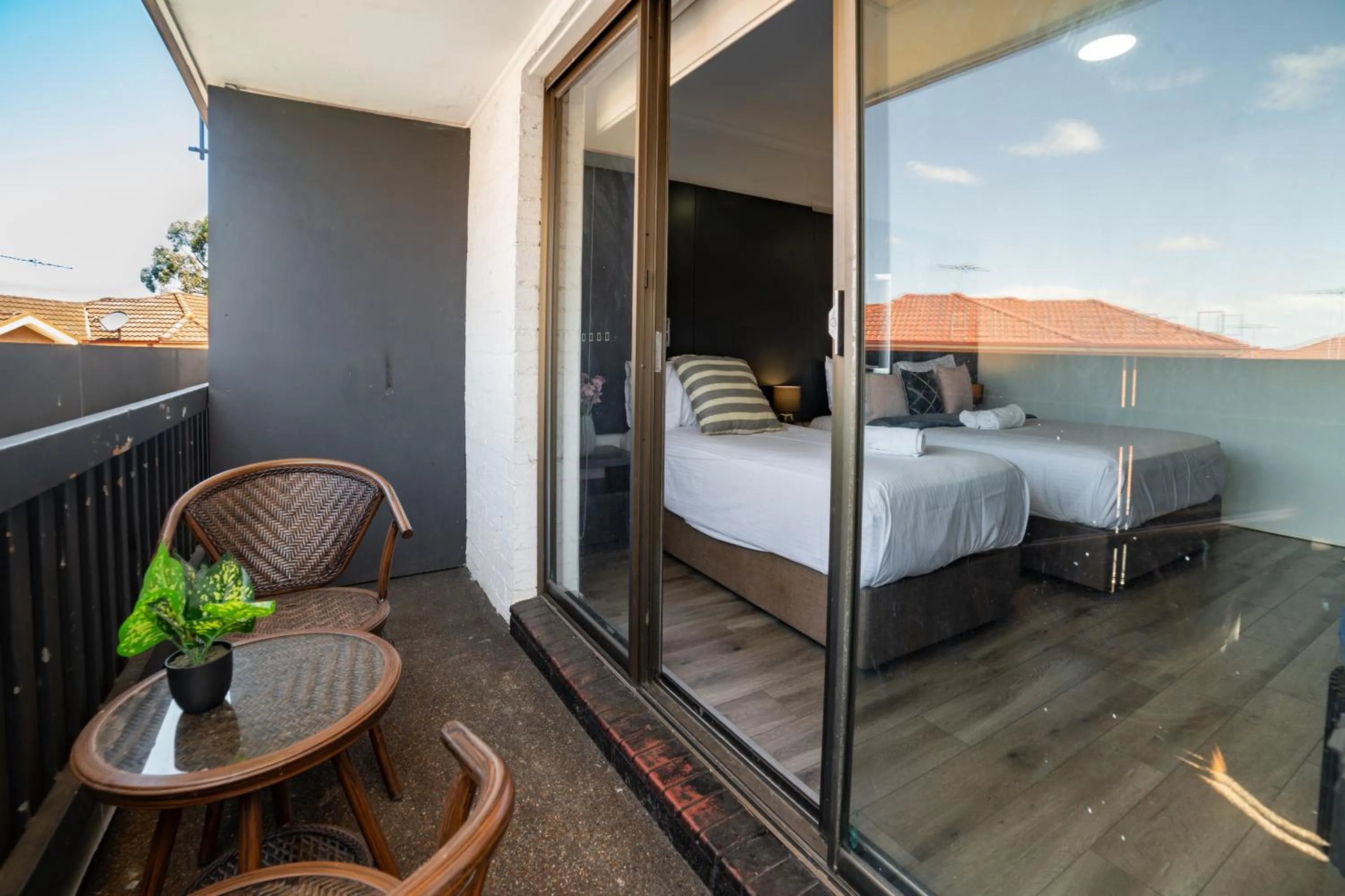 Day, Bed in Bankstown Motel 10