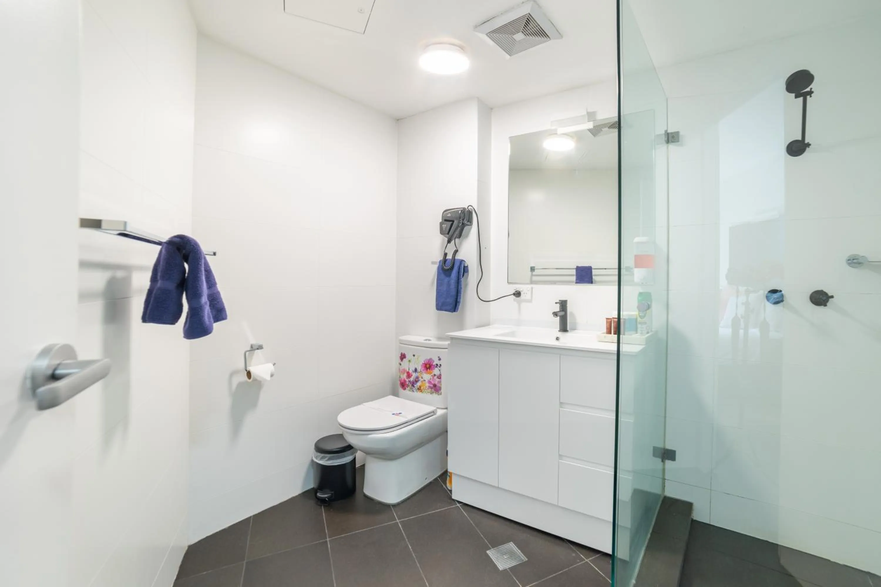 Shower in Bankstown Motel 10