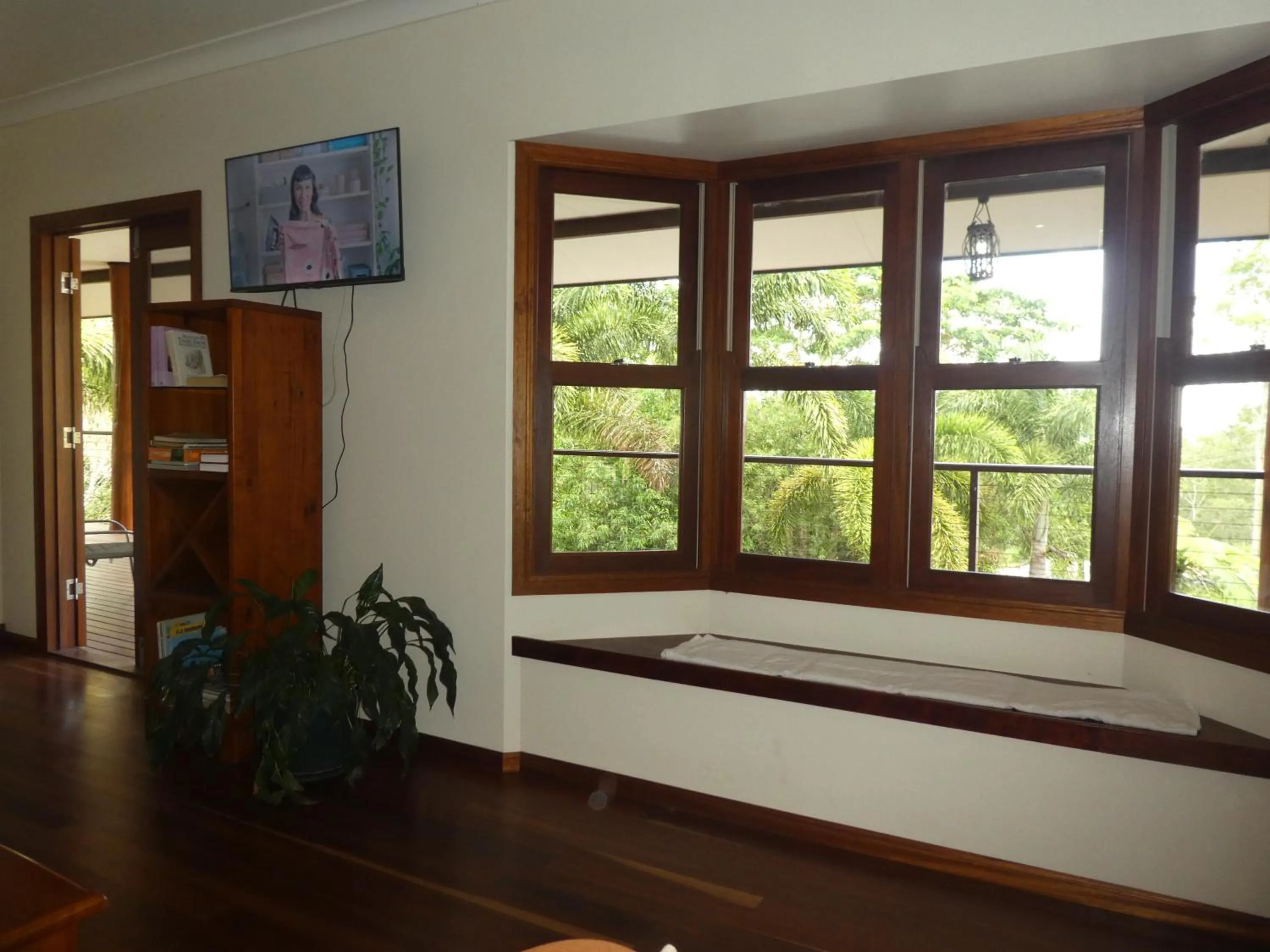 Four-Bedroom House in The Summit Bed & Breakfast