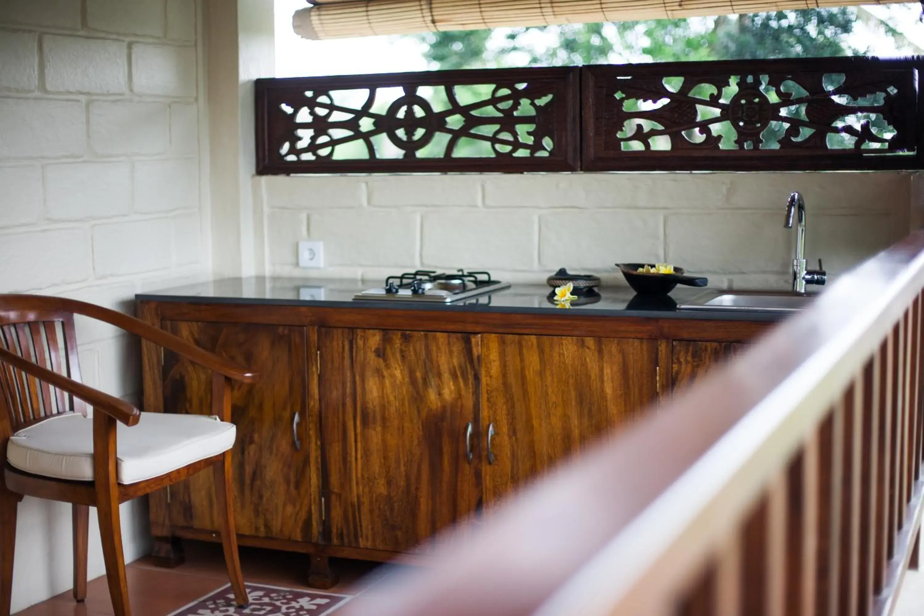 Balcony/Terrace, Kitchen/Kitchenette in Munari Resort and Spa Ubud