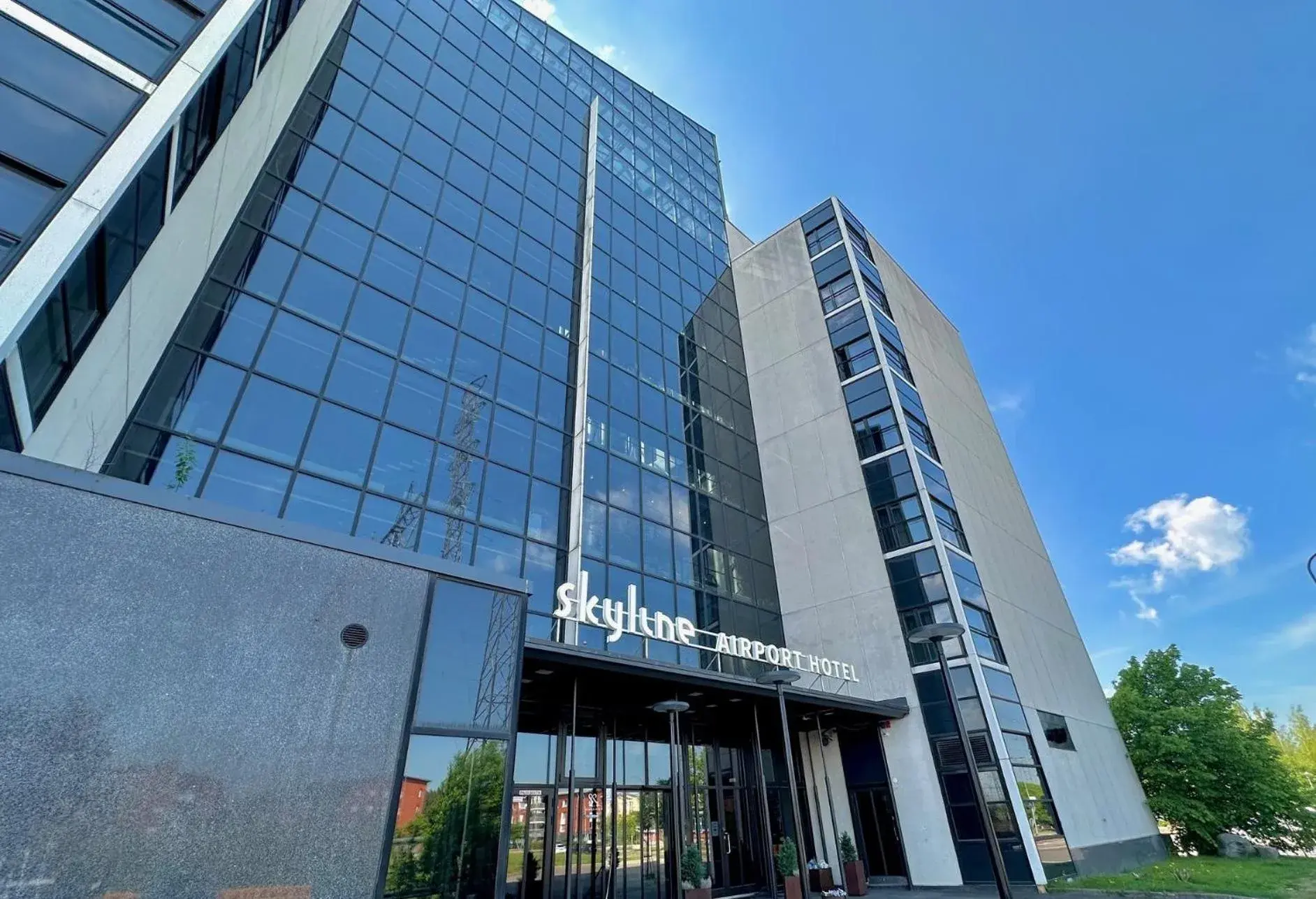 Property building in Skyline Airport Hotel Property building in Skyline Airport Hotel