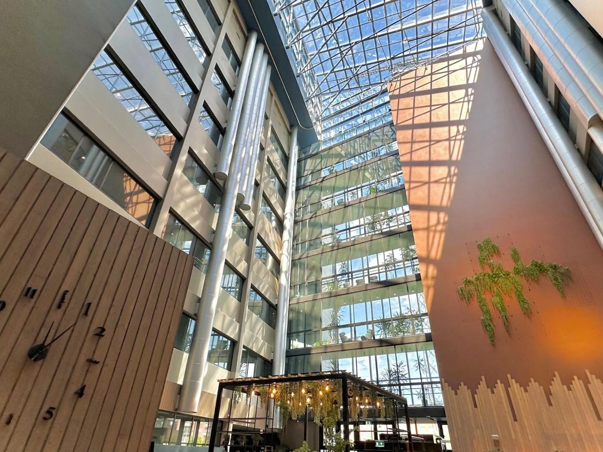 Lobby or reception in Skyline Airport Hotel