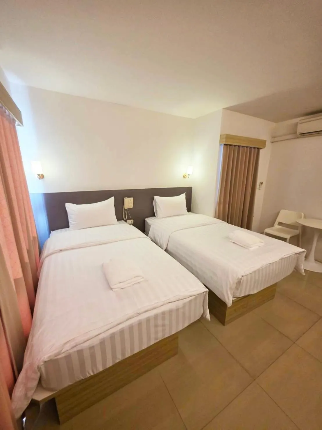 Bed in Prom Ratchada Hotel