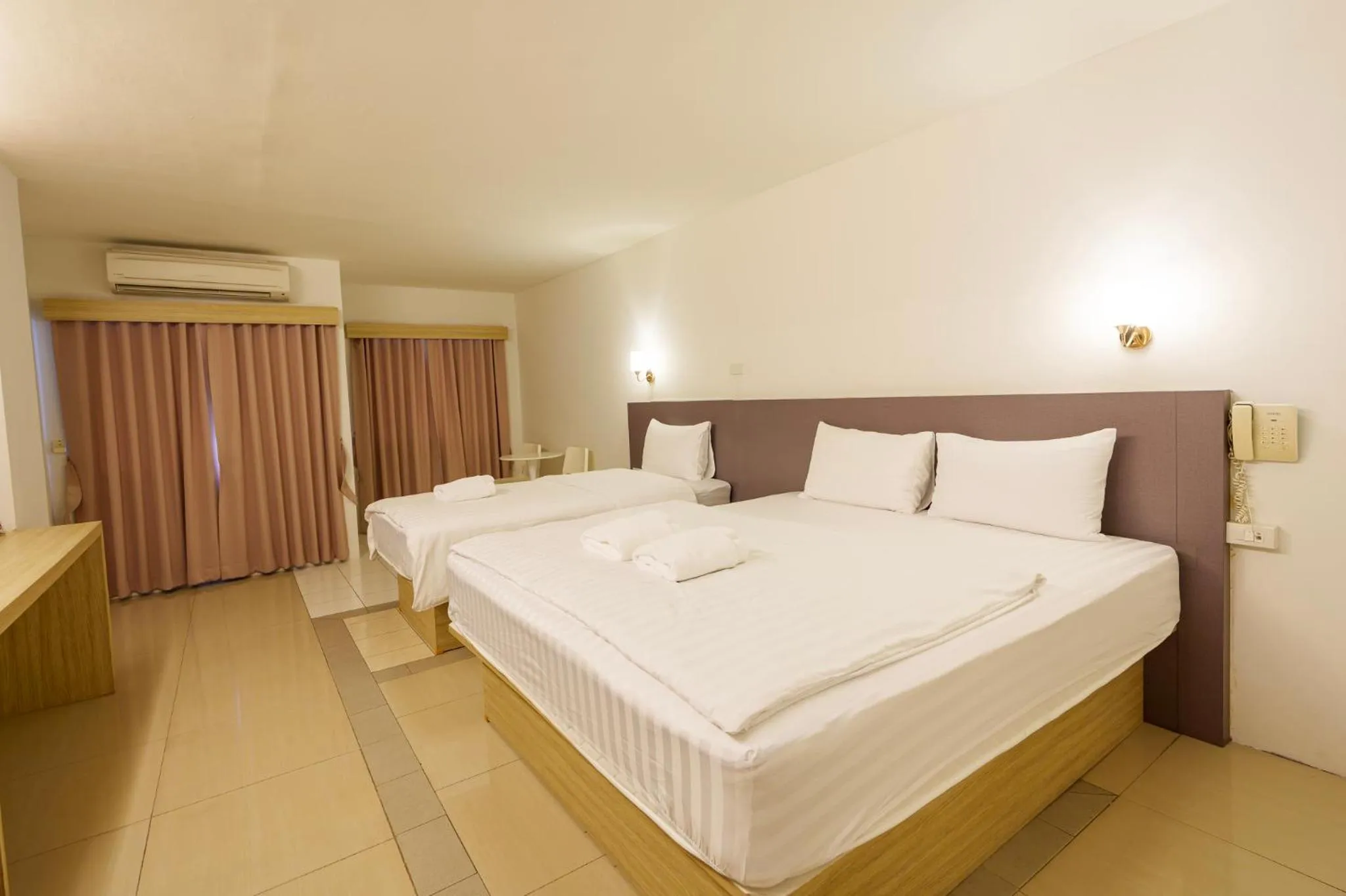 Bed in Prom Ratchada Hotel