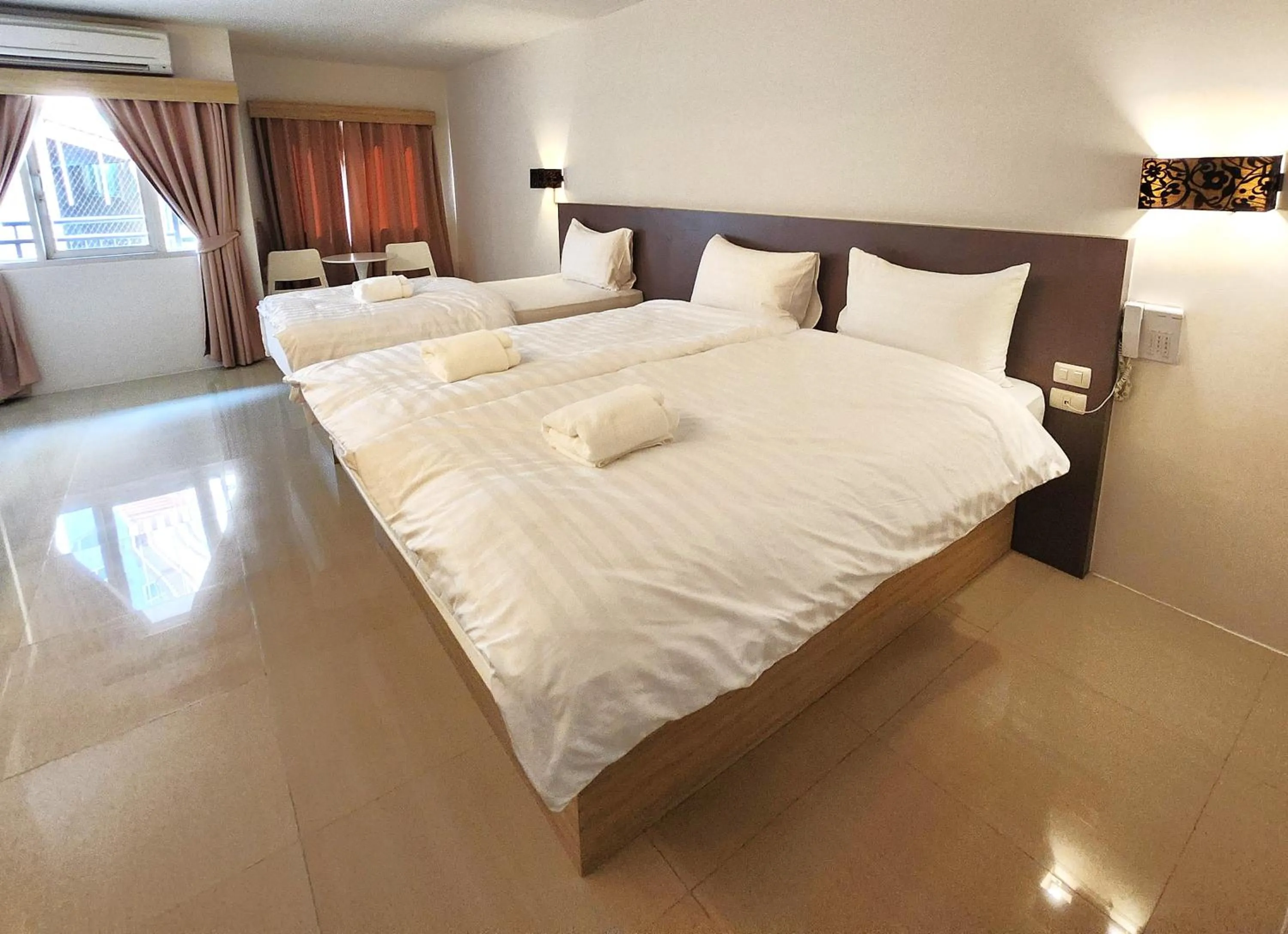 Bed in Prom Ratchada Hotel