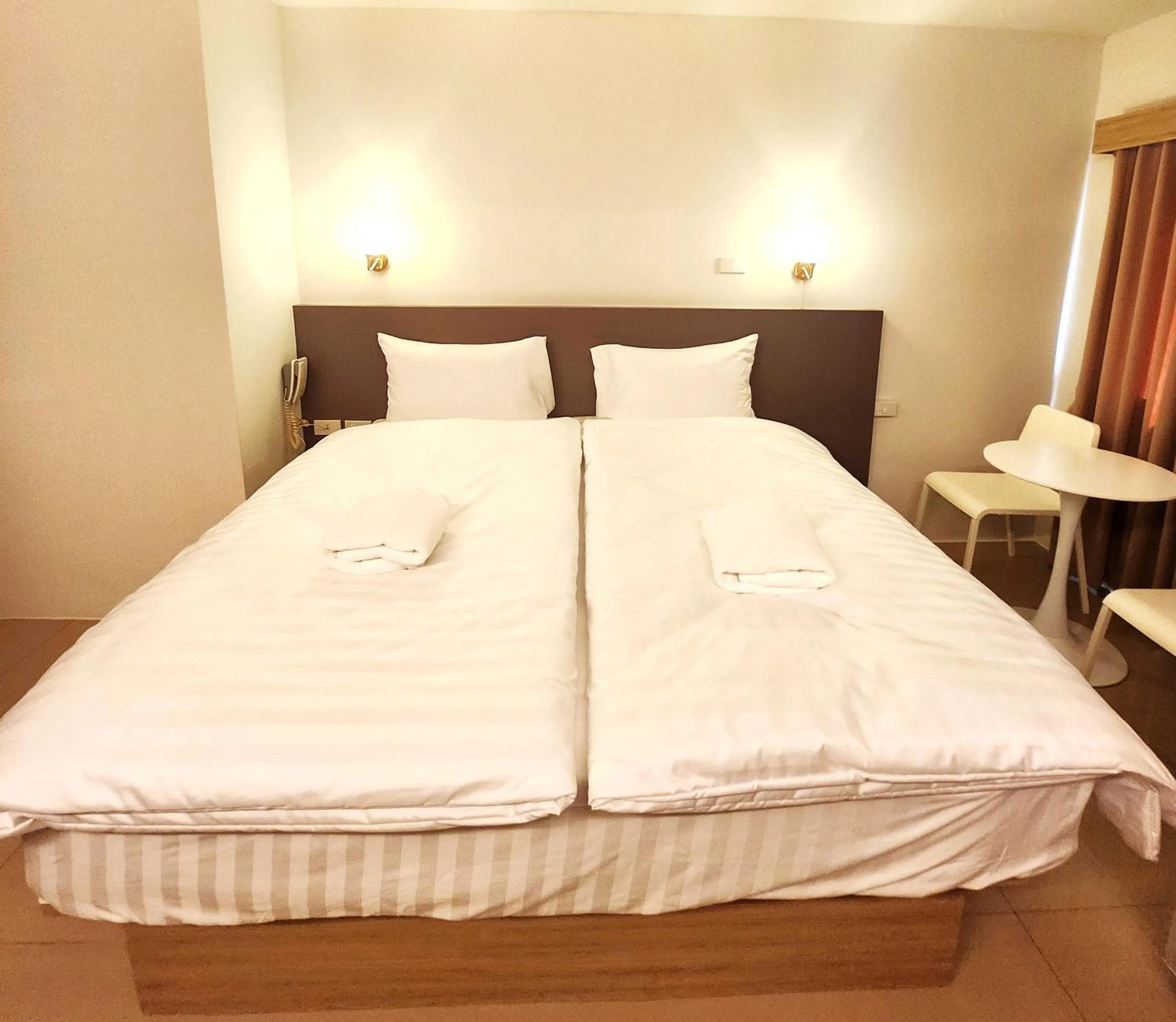 Bed in Prom Ratchada Hotel