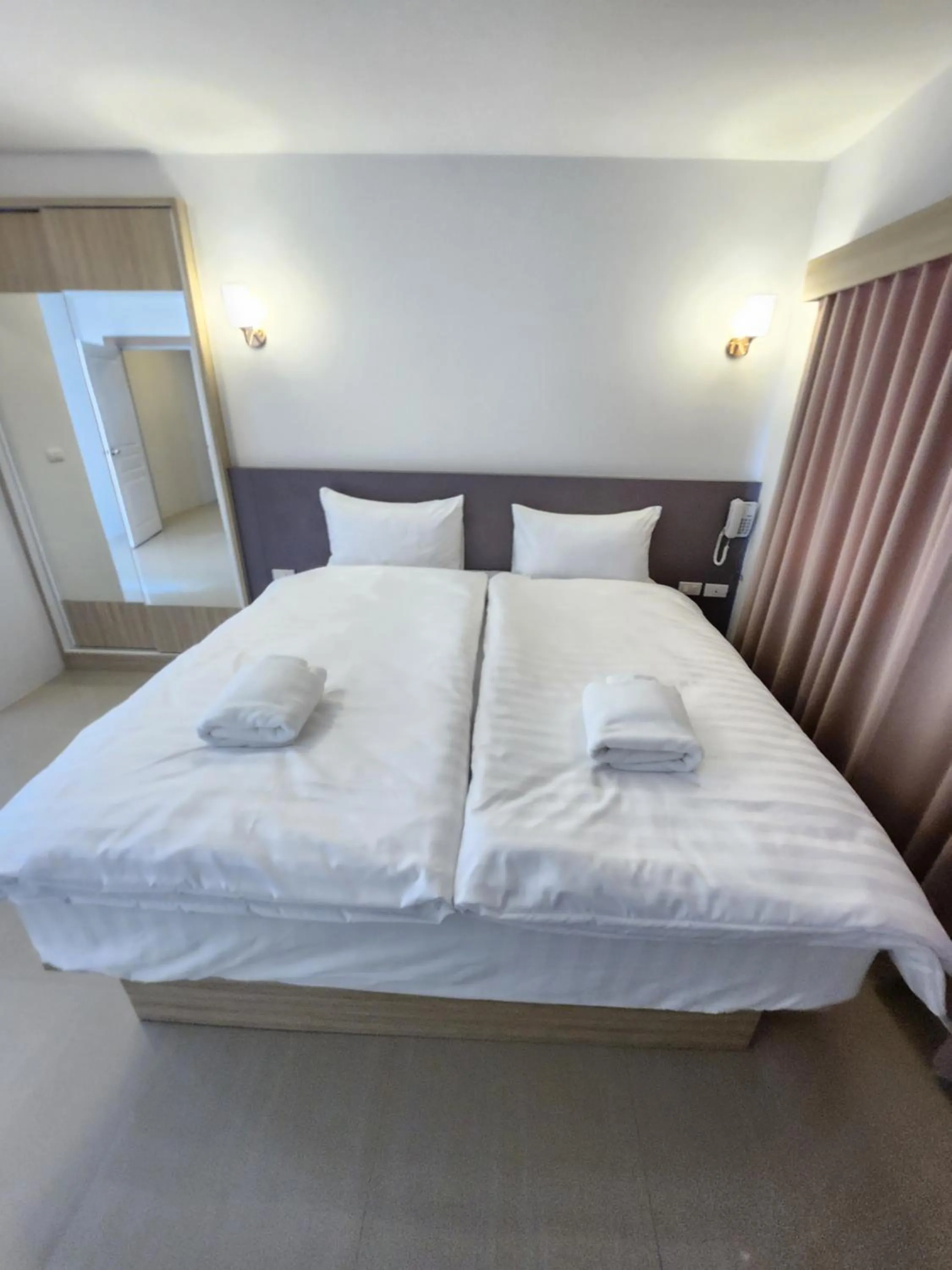 Bed in Prom Ratchada Hotel