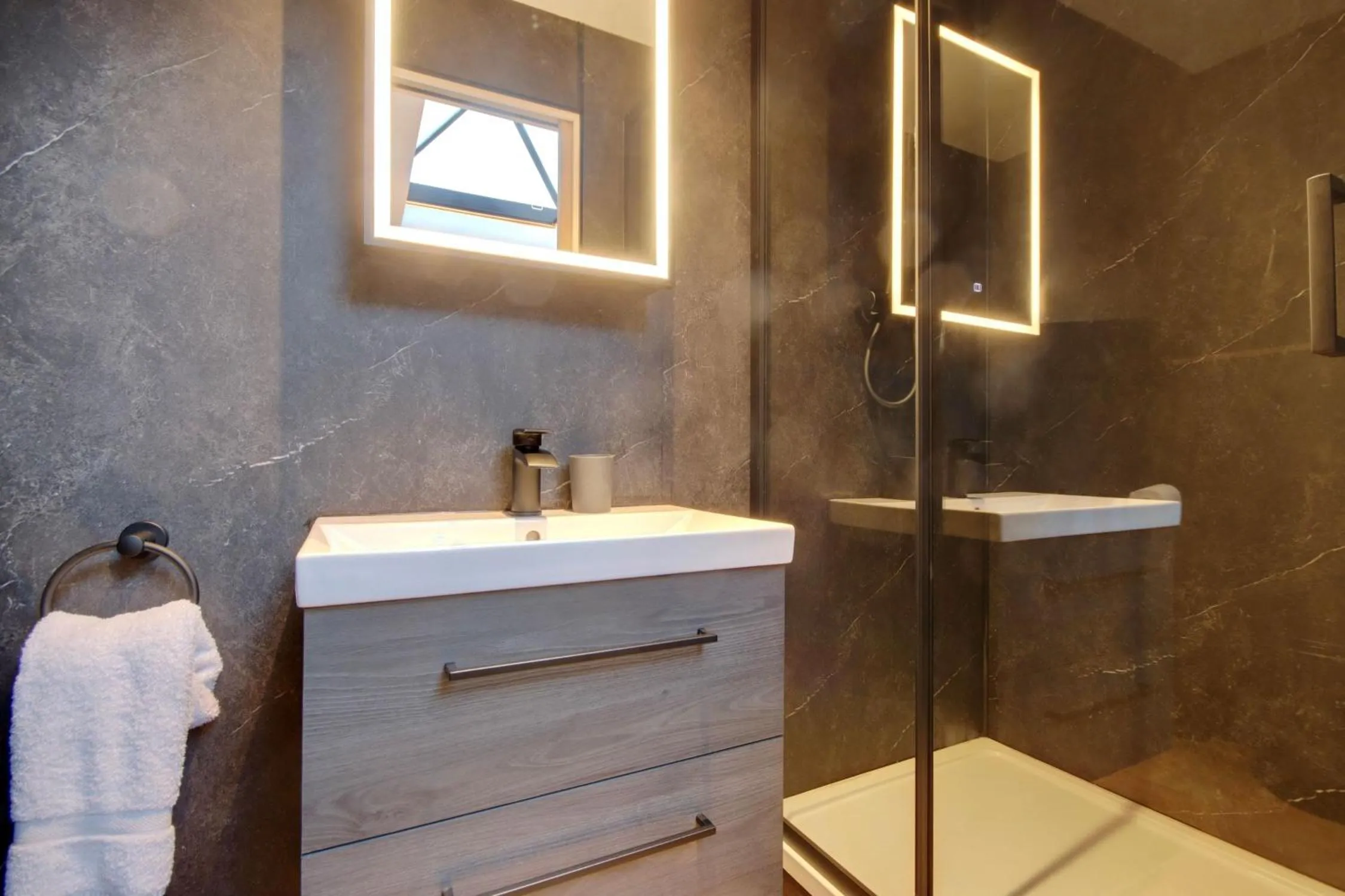 Bathroom in Becketts Townhouse