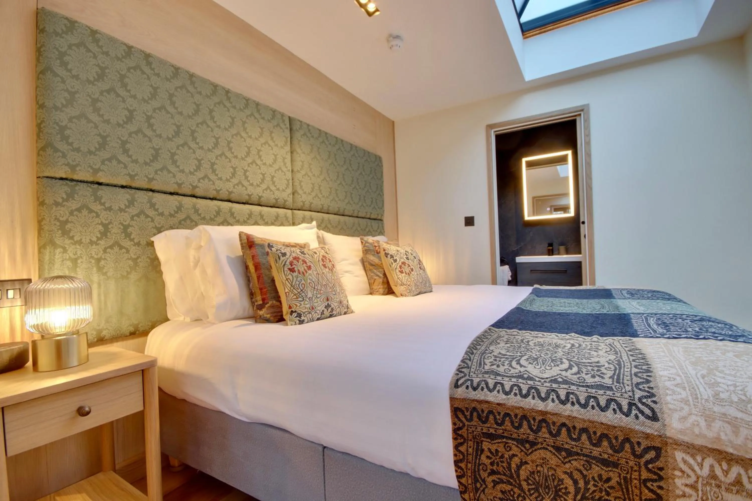 Bedroom, Bed in Becketts Townhouse