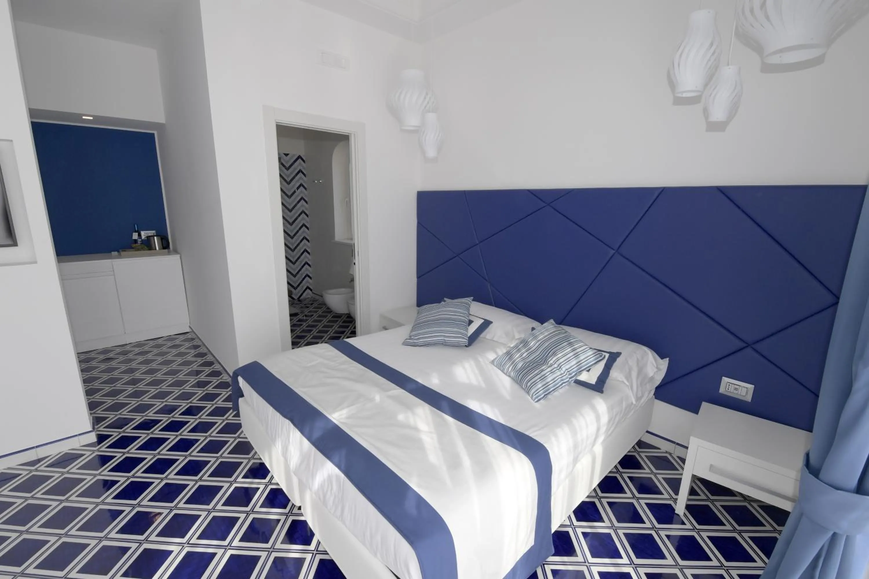 Bed in Palazzo San Giovanni Amalfi Coast