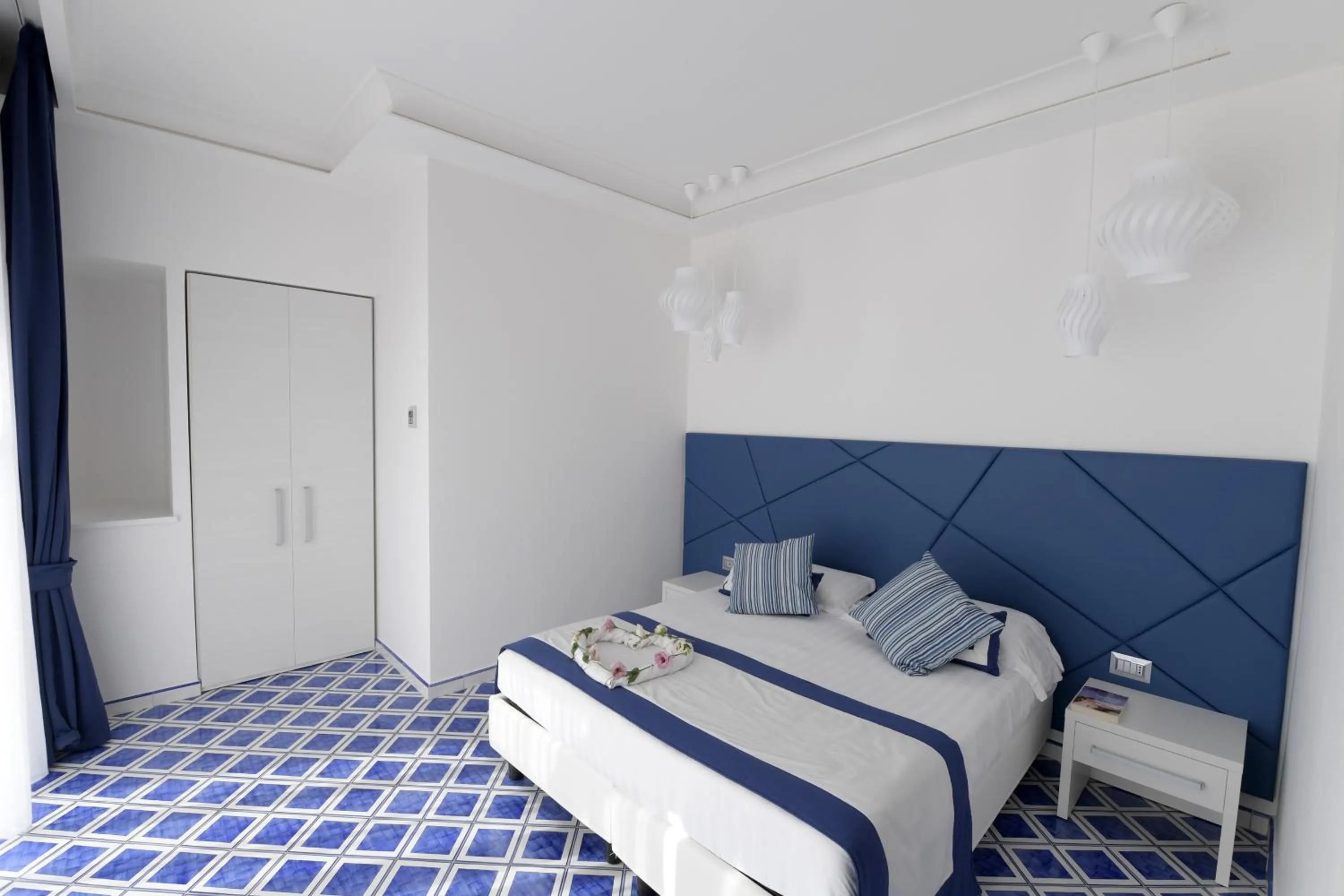 Bed in Palazzo San Giovanni Amalfi Coast