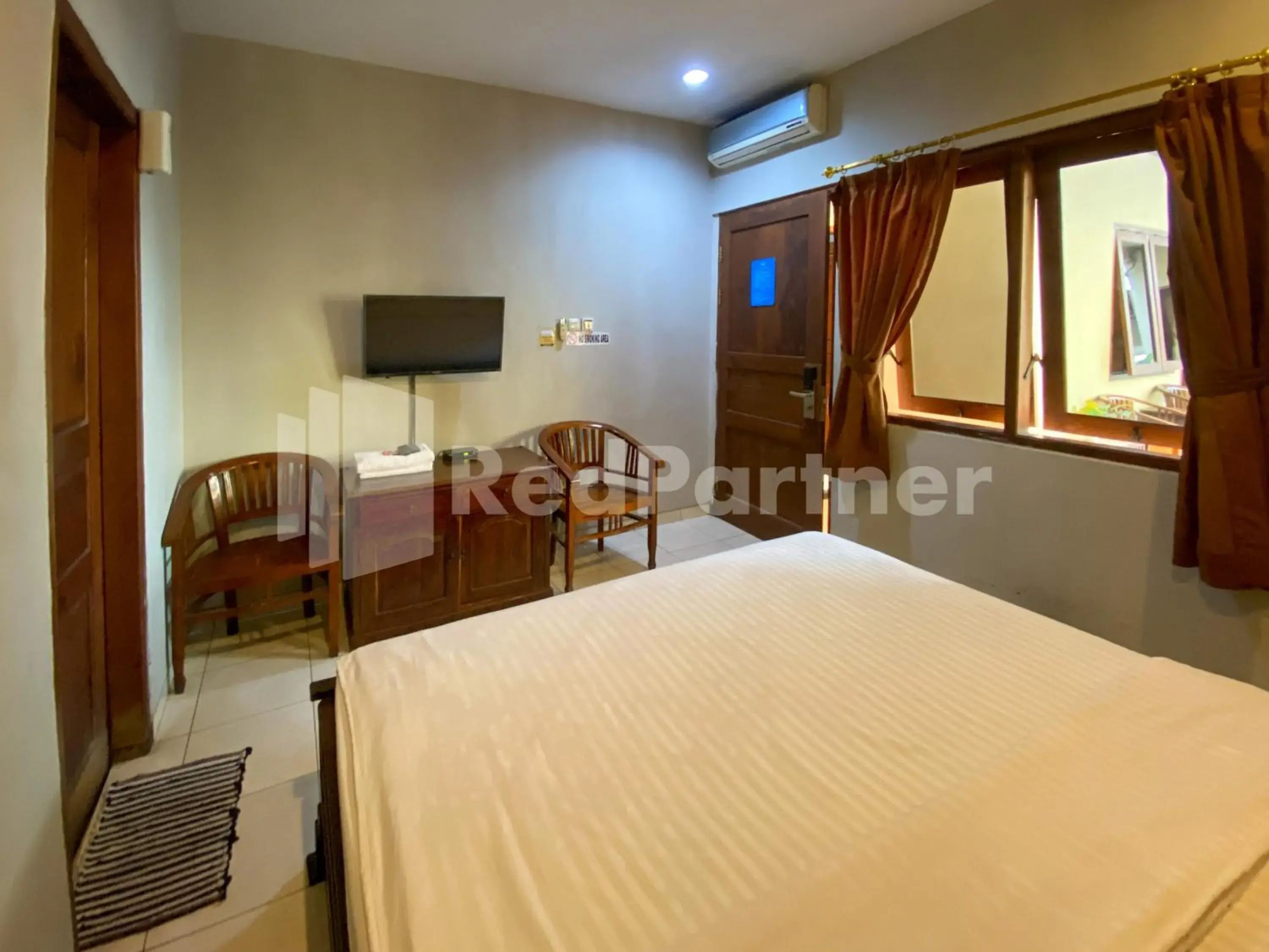 Bed in Istana Griya 2 Hotel Solo RedPartner Bed in Istana Griya 2 Hotel Solo RedPartner