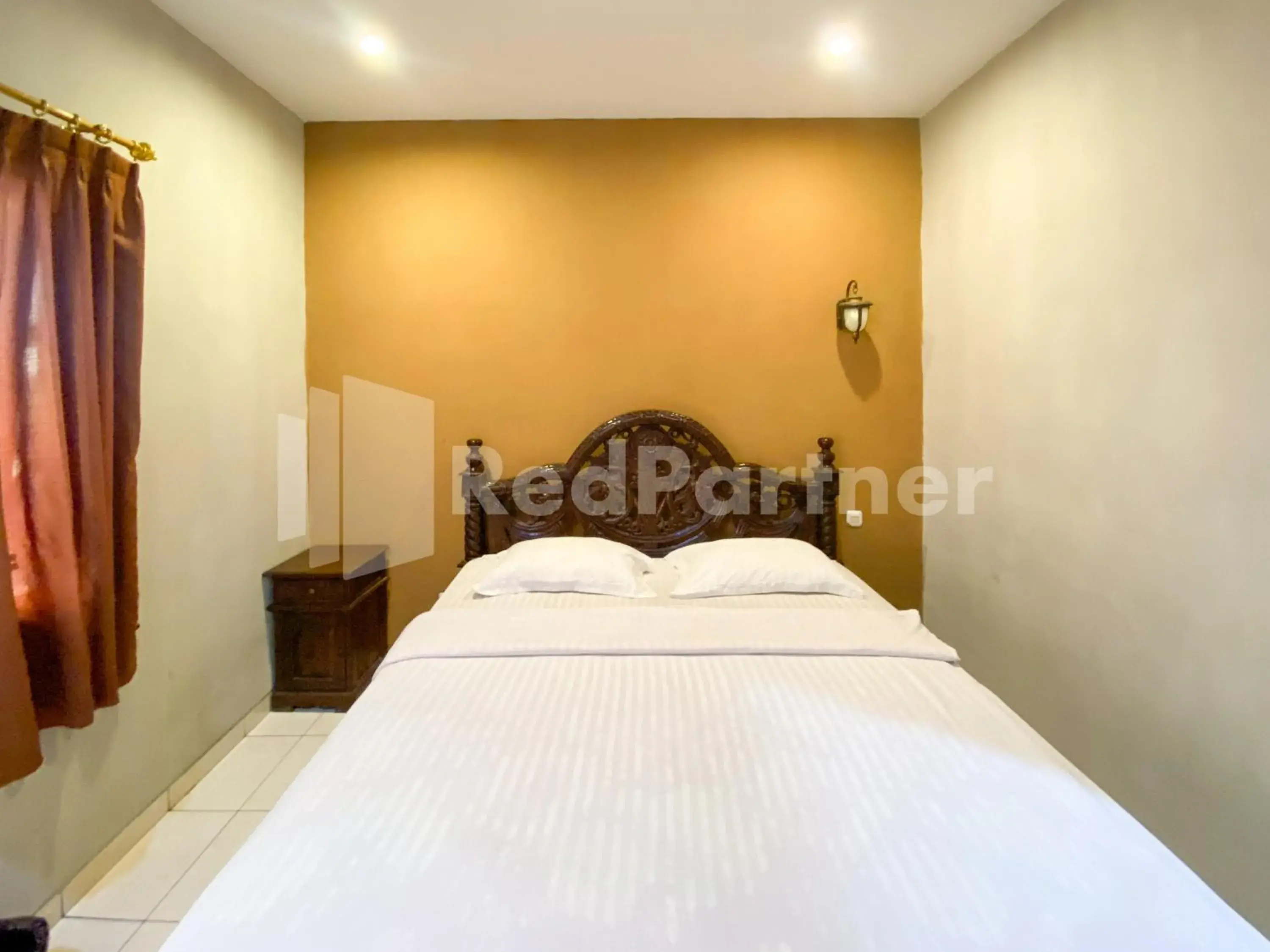 Bed in Istana Griya 2 Hotel Solo RedPartner Bed in Istana Griya 2 Hotel Solo RedPartner