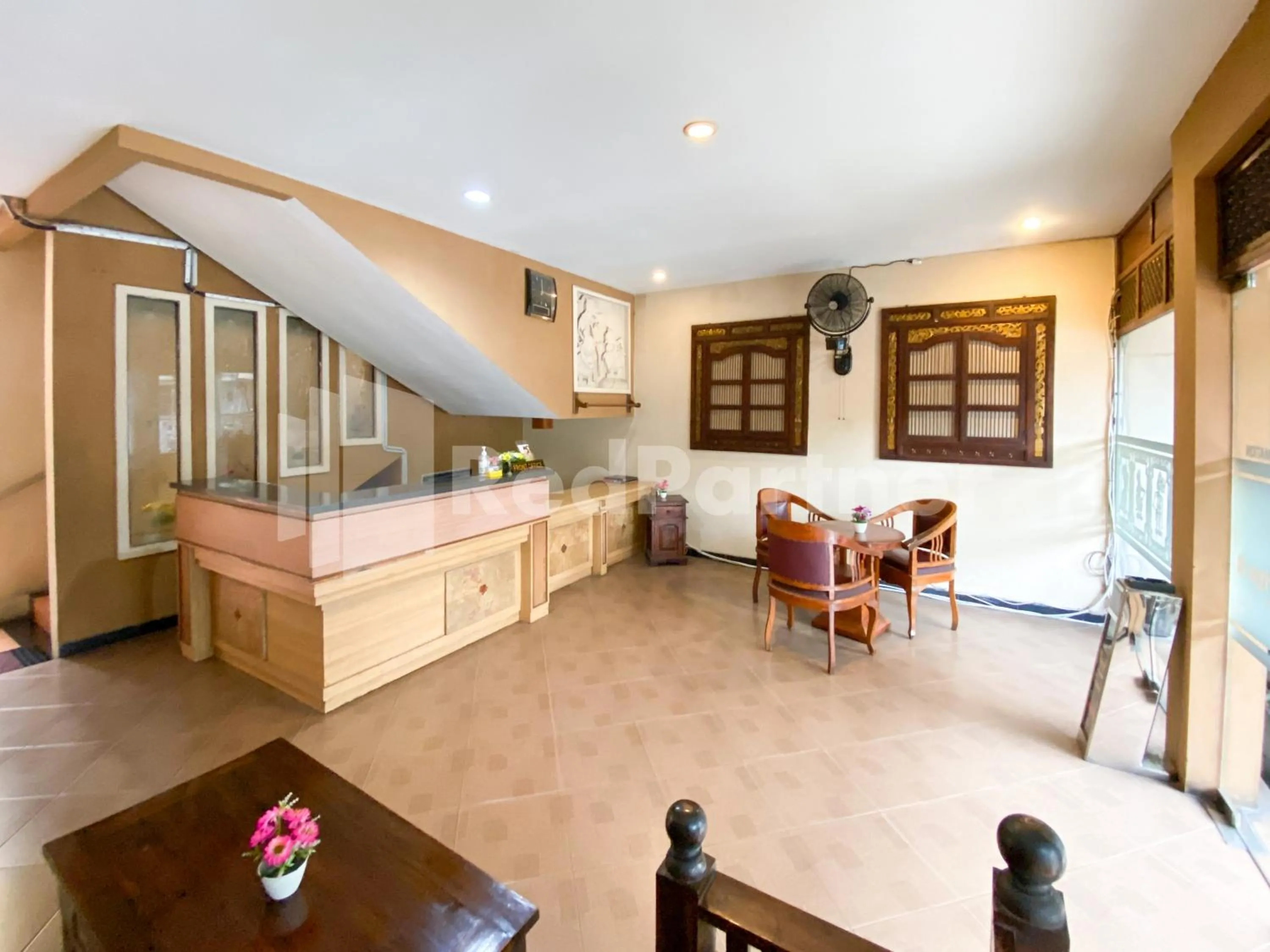 Lobby or reception in Istana Griya 2 Hotel Solo RedPartner