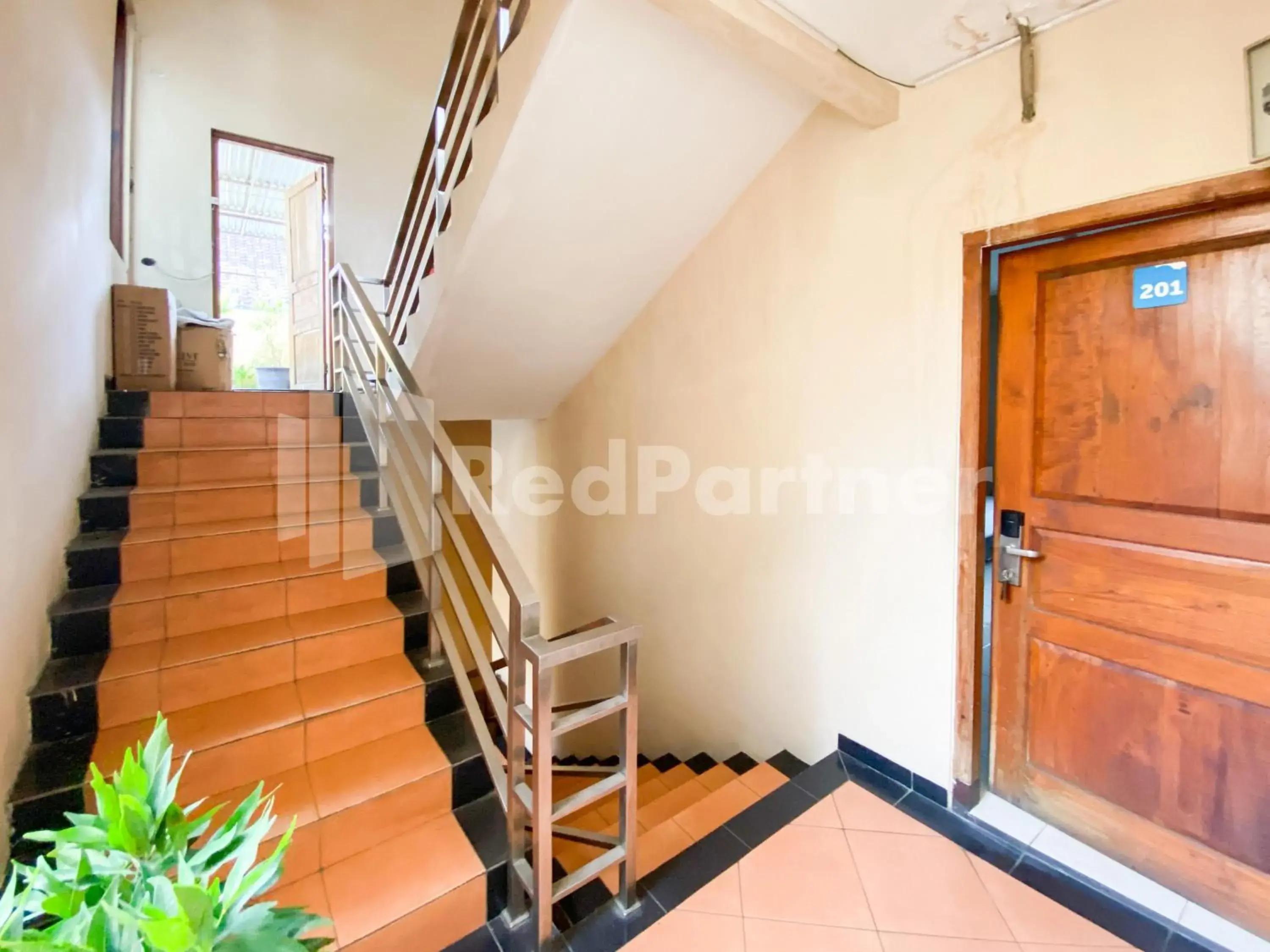 Property building in Istana Griya 2 Hotel Solo RedPartner Property building in Istana Griya 2 Hotel Solo RedPartner