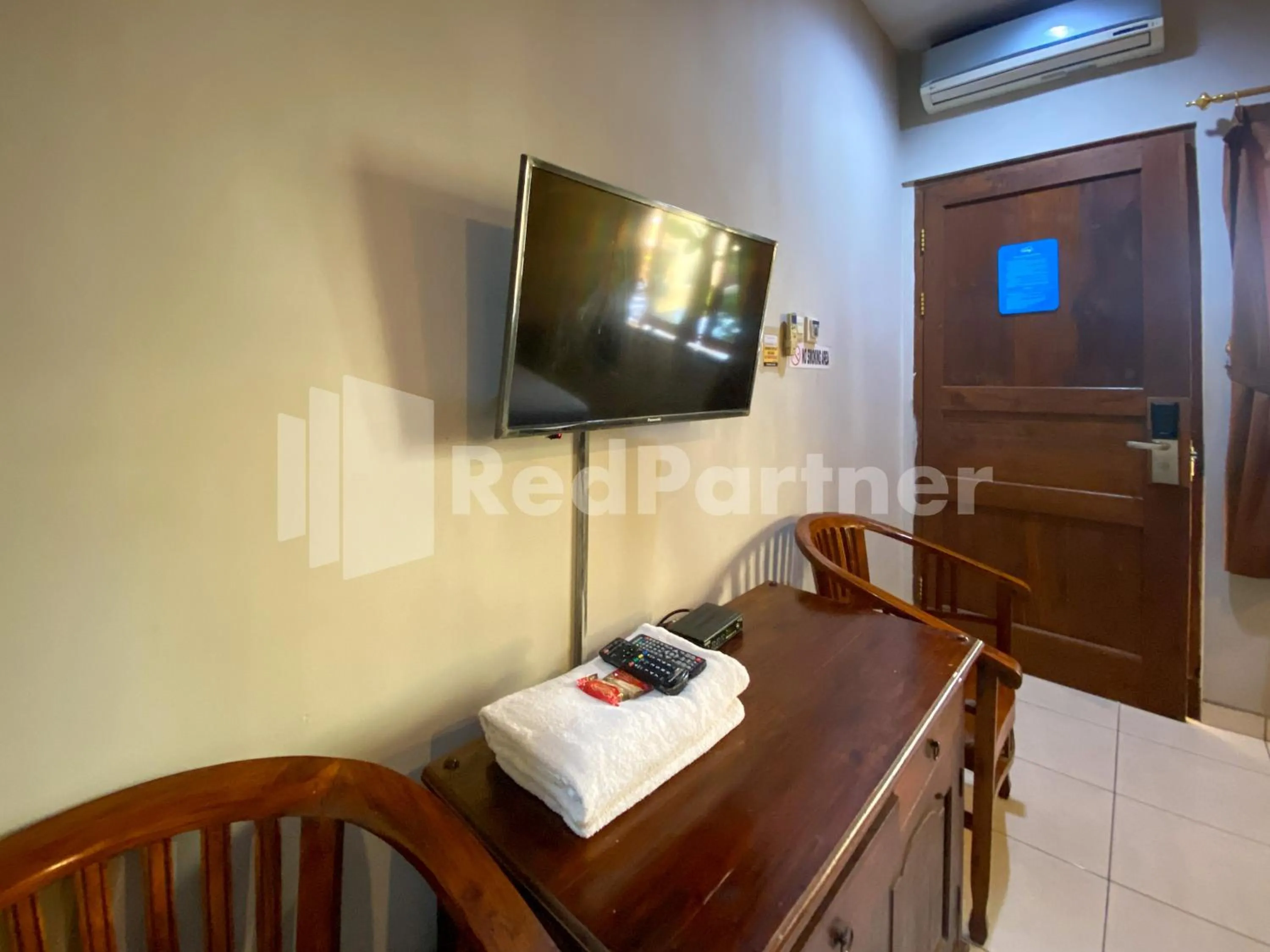 Bedroom in Istana Griya 2 Hotel Solo RedPartner