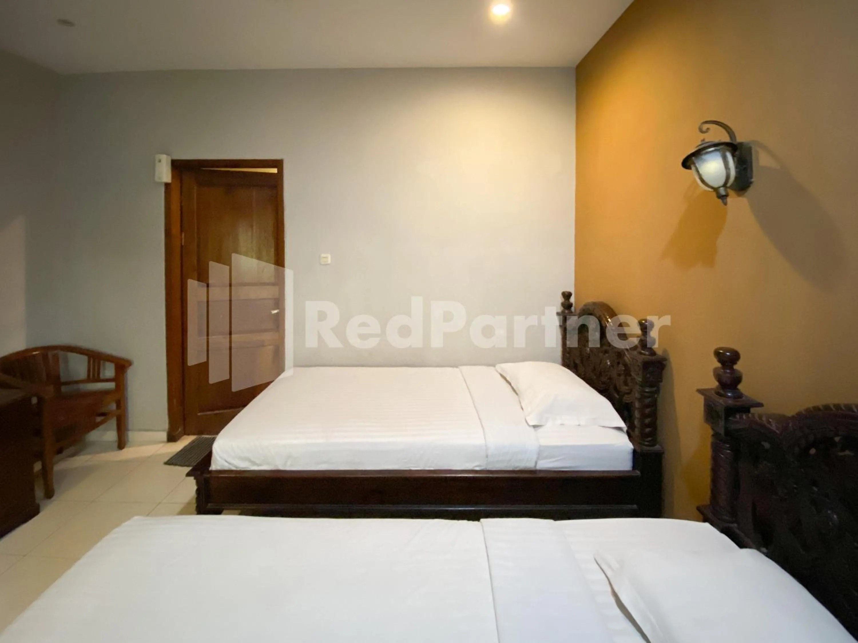 Bed in Istana Griya 2 Hotel Solo RedPartner