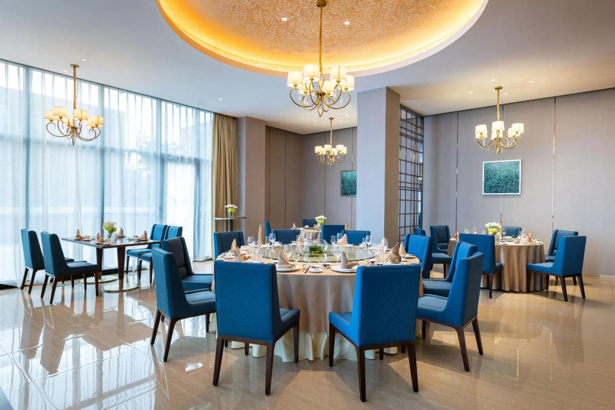 Restaurant/places to eat in Novotel Qingdao New Hope