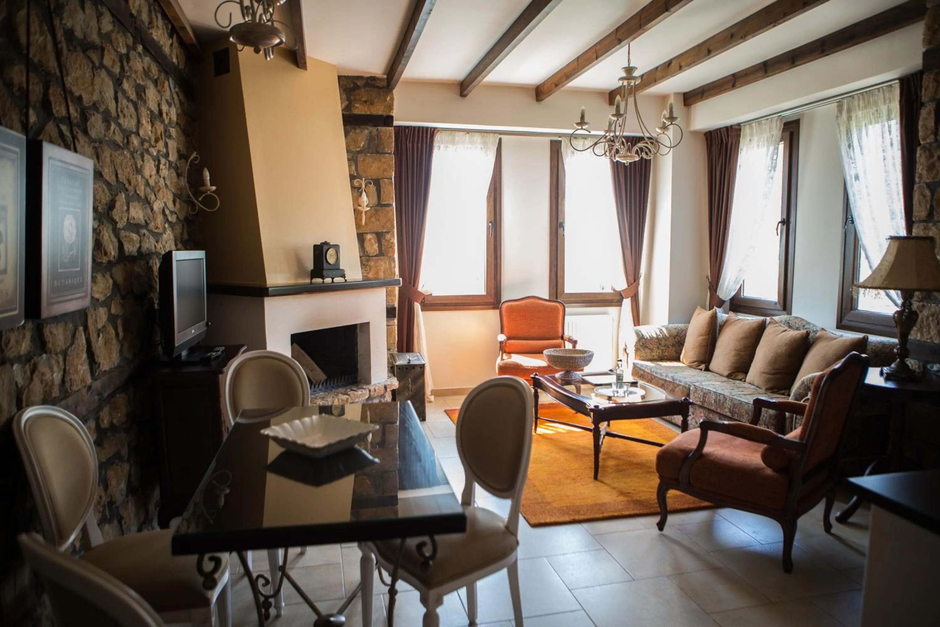 Living room in Archontiko Emmanouilidi Suites