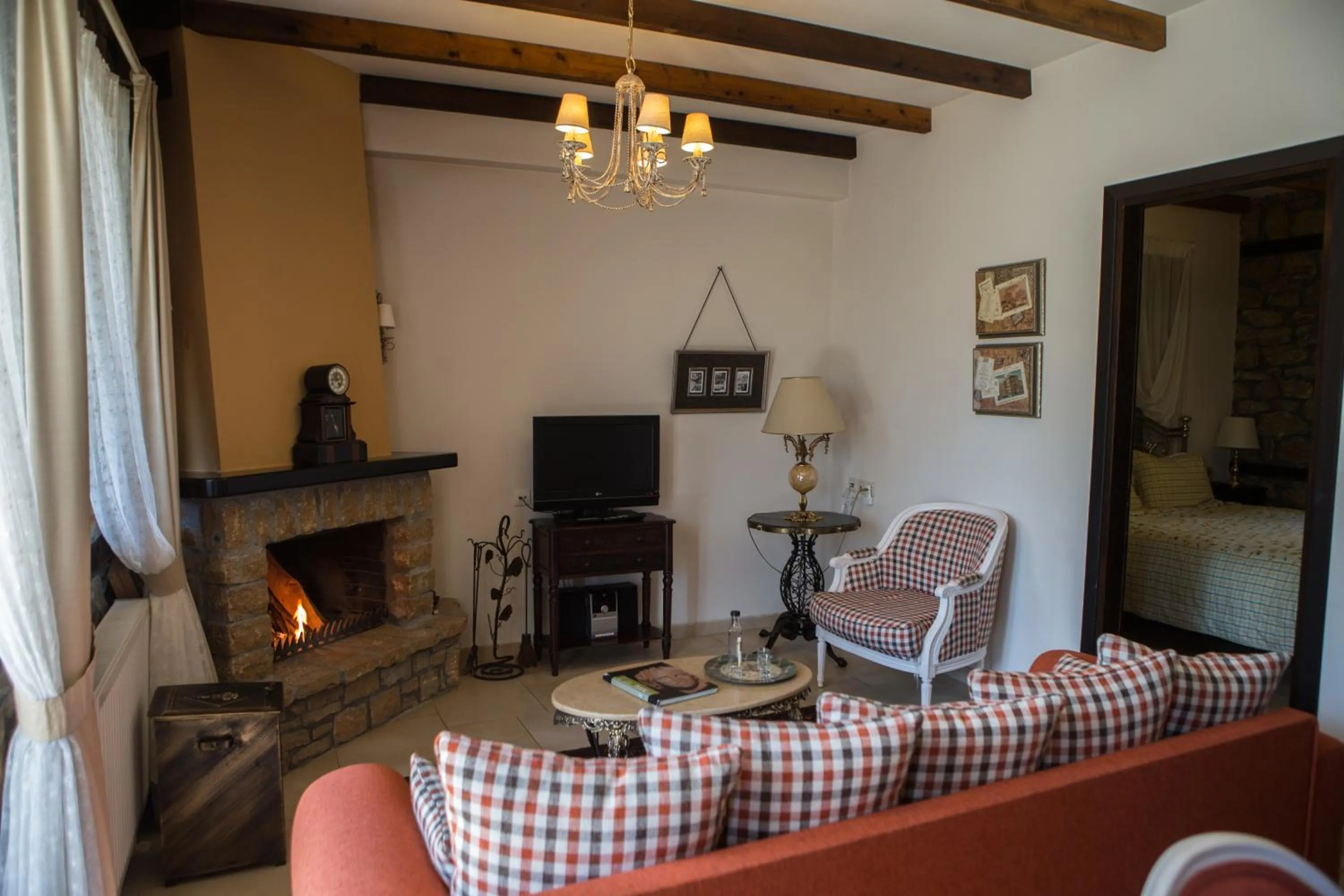 Kitchen or kitchenette in Archontiko Emmanouilidi Suites