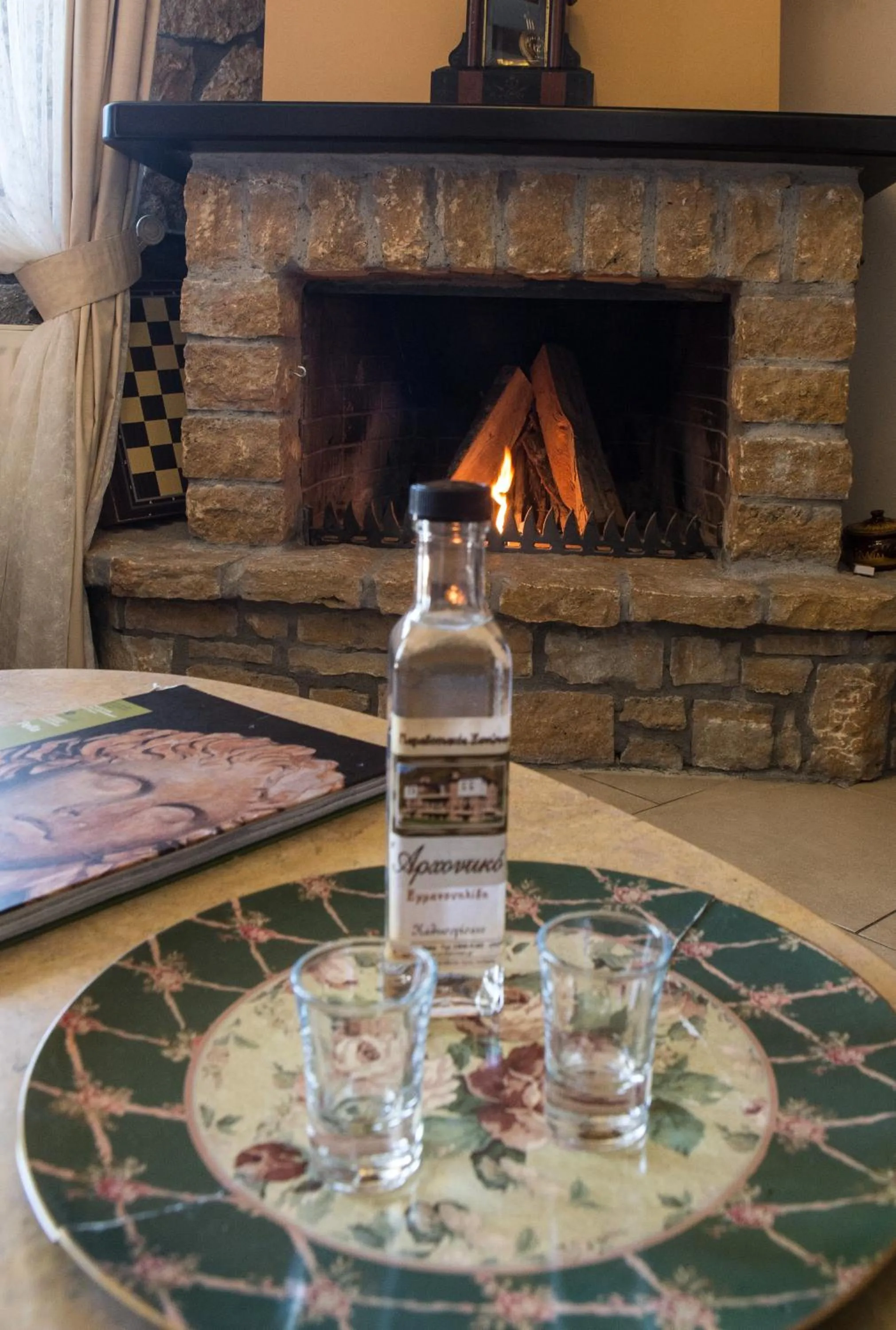 TV and multimedia in Archontiko Emmanouilidi Suites