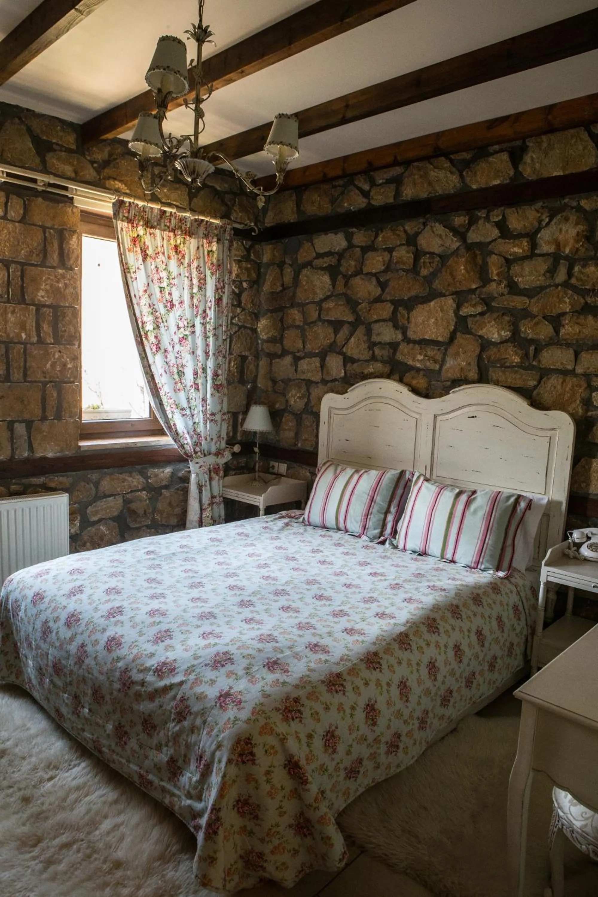 Bedroom, Bed in Archontiko Emmanouilidi Suites