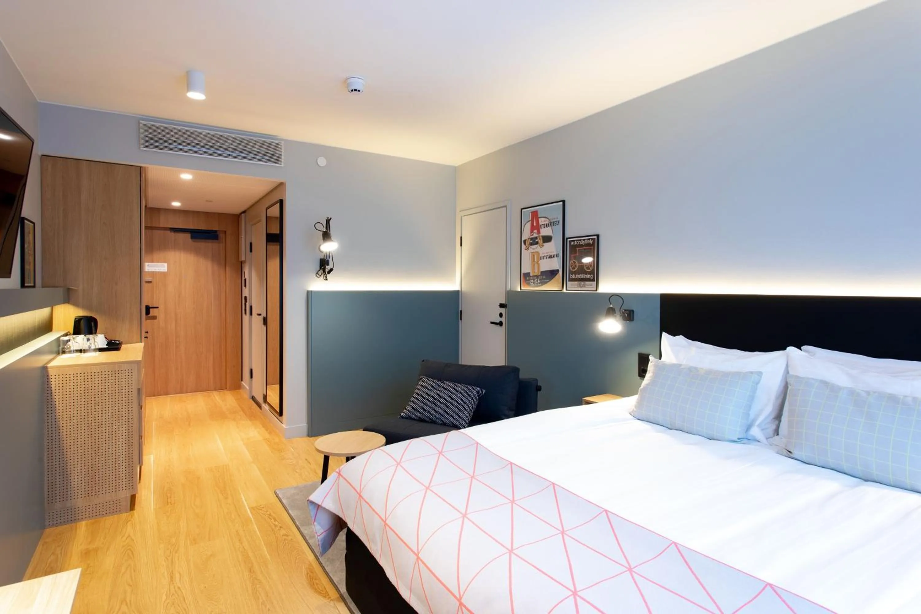 Photo of the whole room, Bed in Holiday Inn Helsinki - Expo by IHG