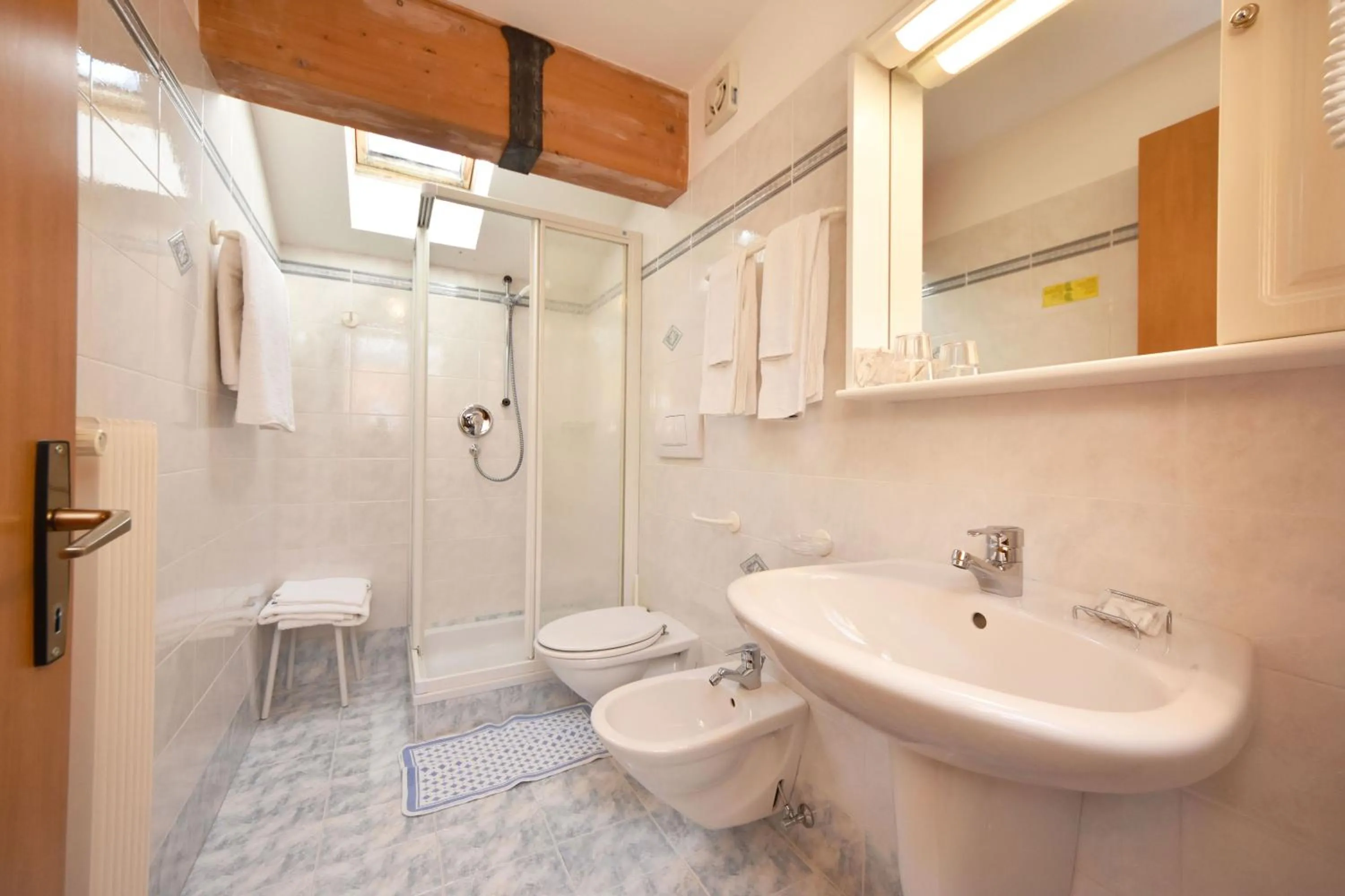 Shower in Villa Gemmy