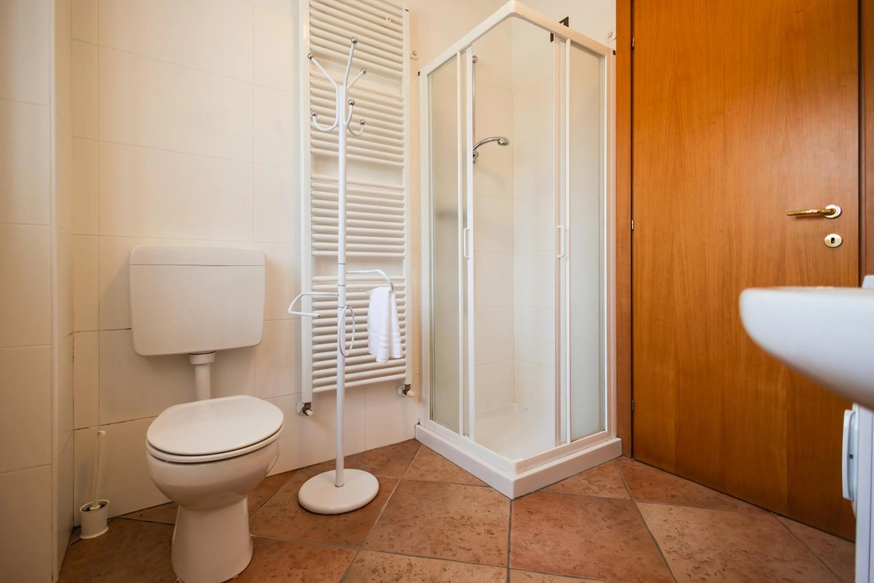 Bathroom in Albergo Diffuso Comeglians