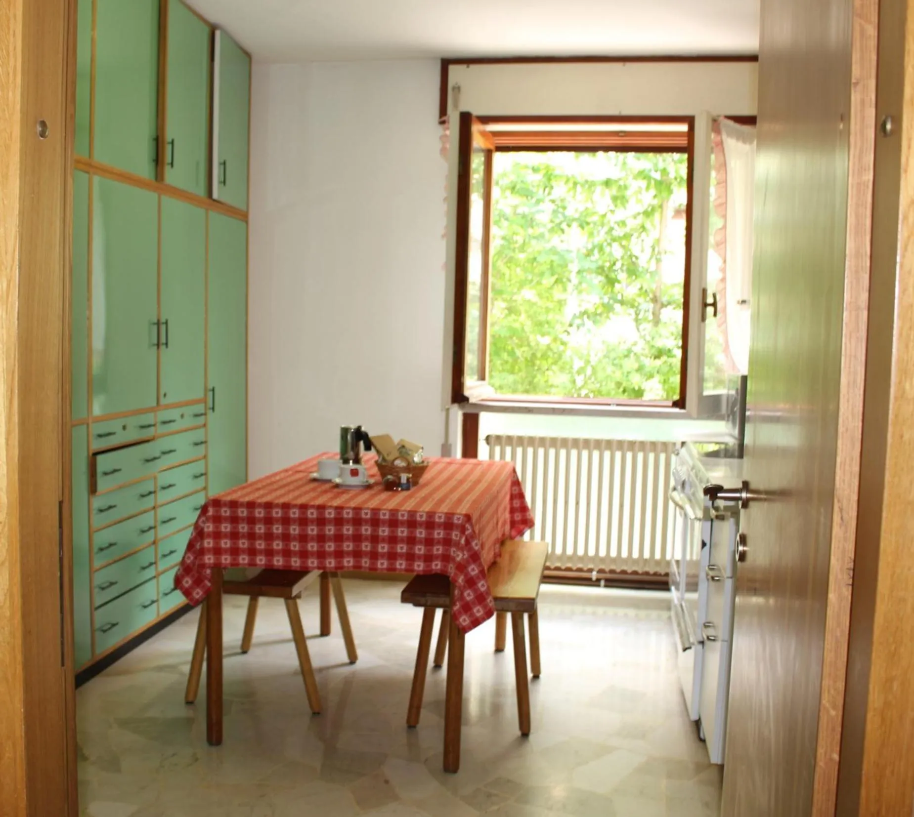 kitchen in Albergo Diffuso Comeglians