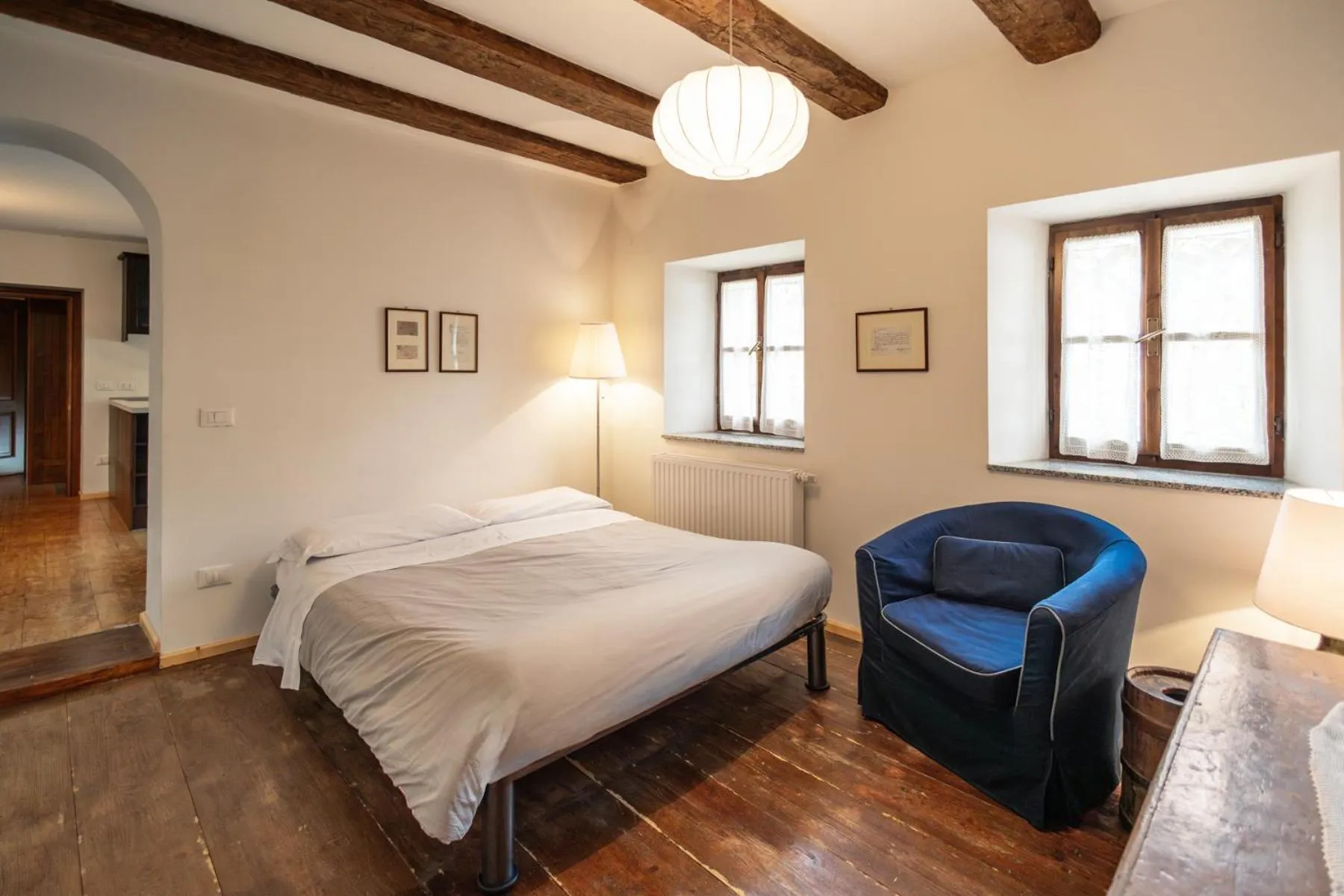 Living room, Bed in Albergo Diffuso Comeglians