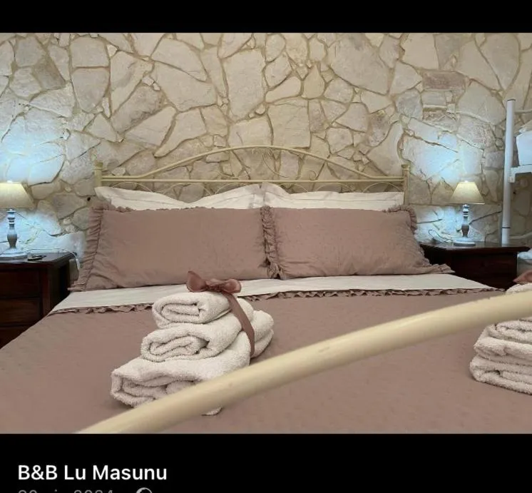 Bed in Lu Masunu