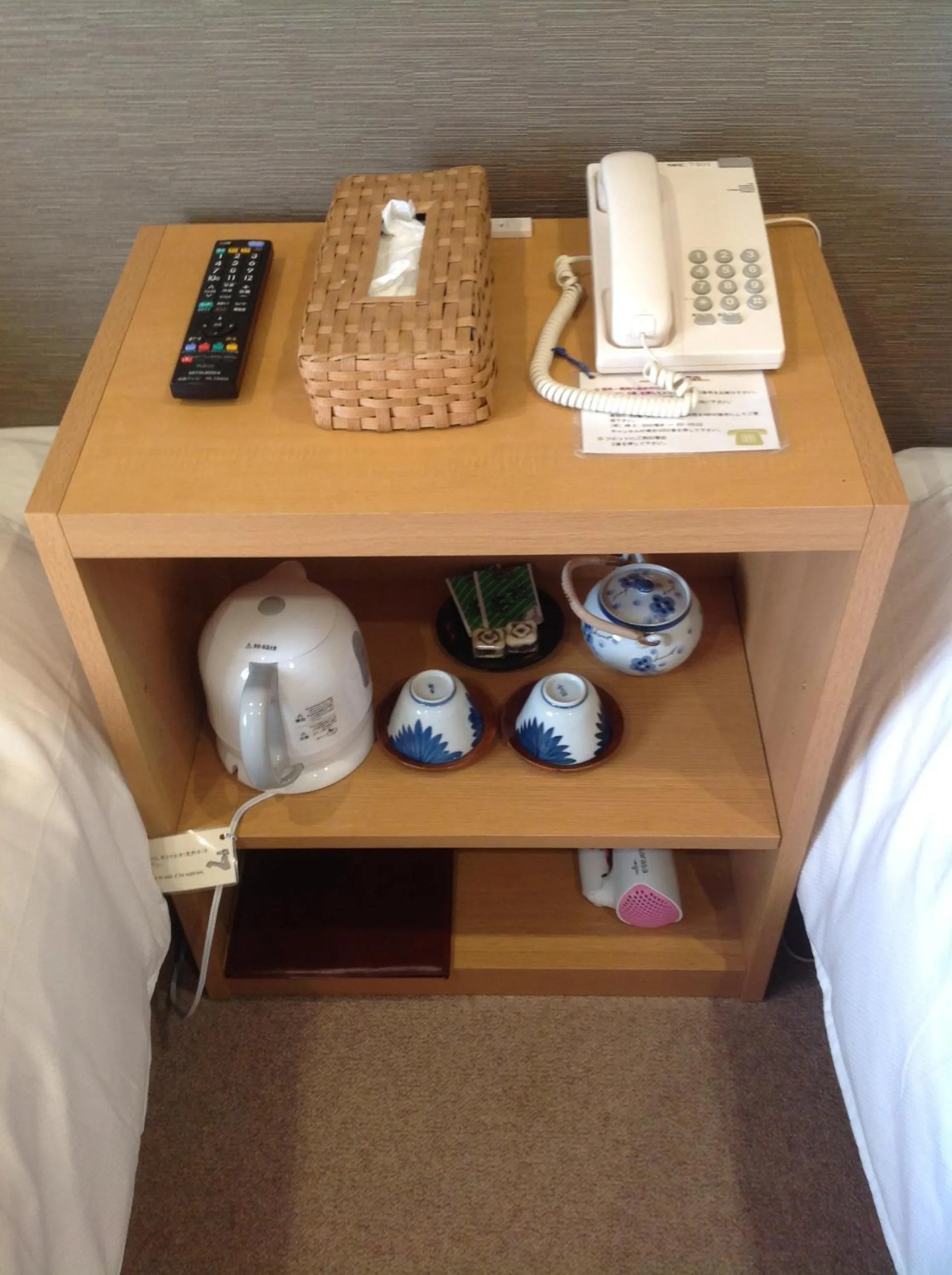 Coffee/tea facilities in Matsumoto Ryokan