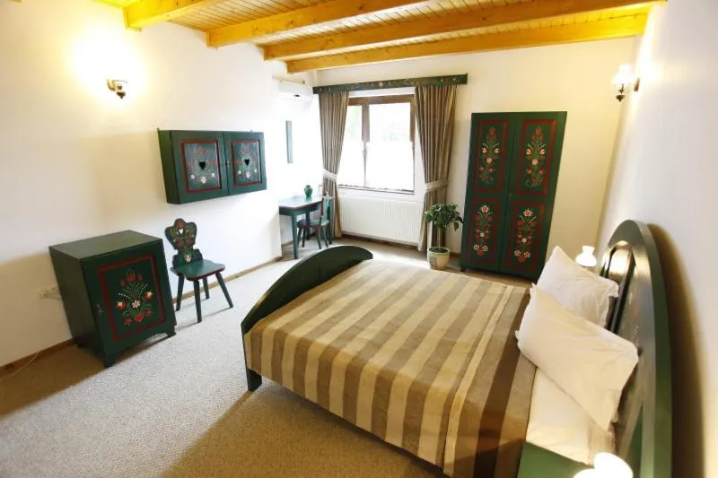 Photo of the whole room, Bed in Pension Tempo