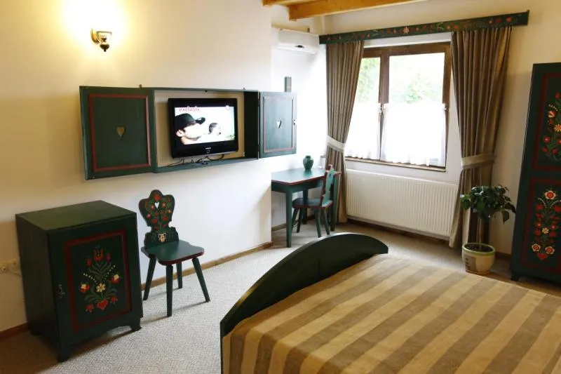 Photo of the whole room, Bed in Pension Tempo