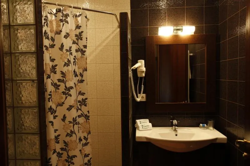 Bathroom in Pension Tempo