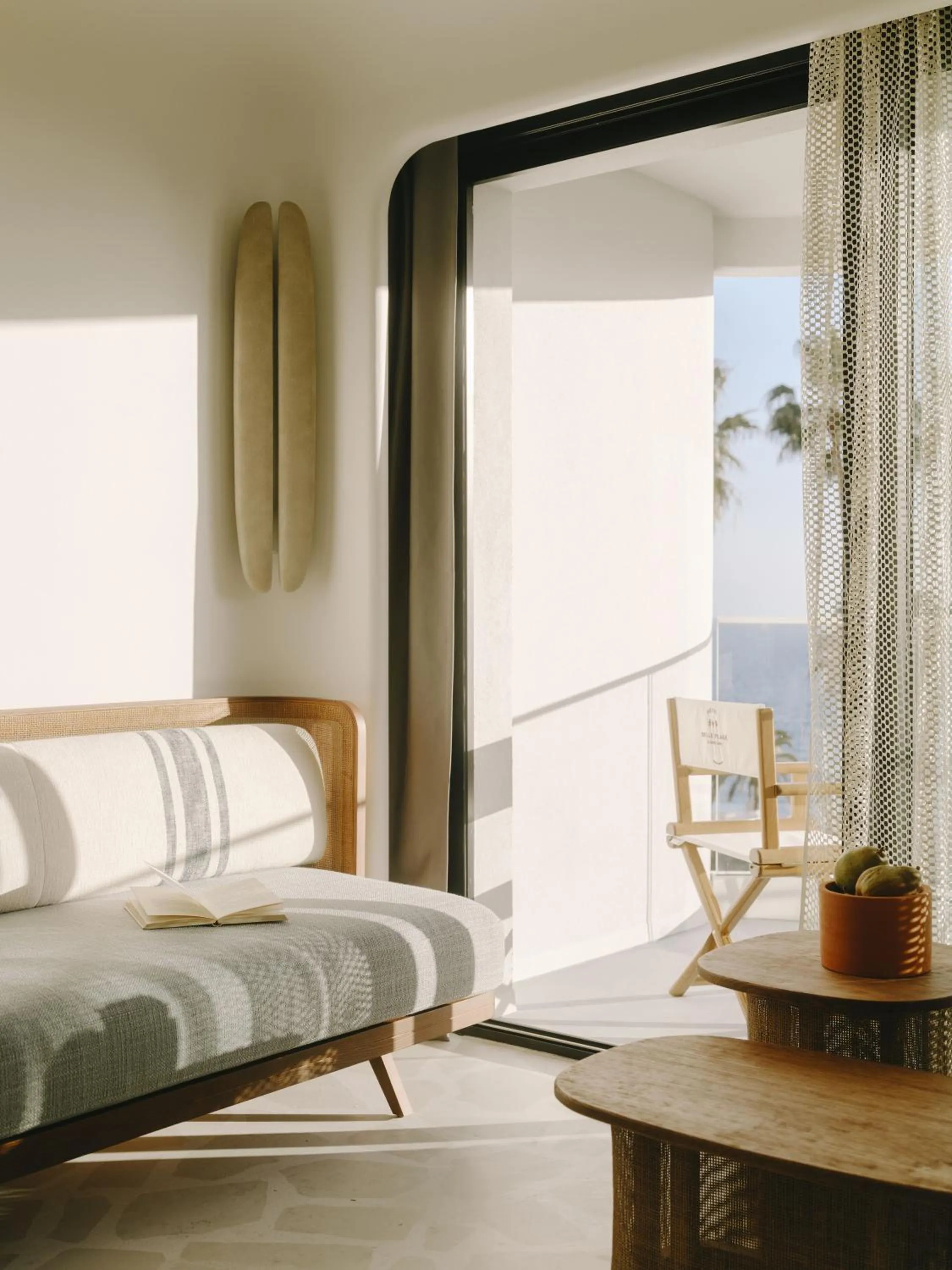 Seating area, Bed in Hôtel & Spa Belle Plage