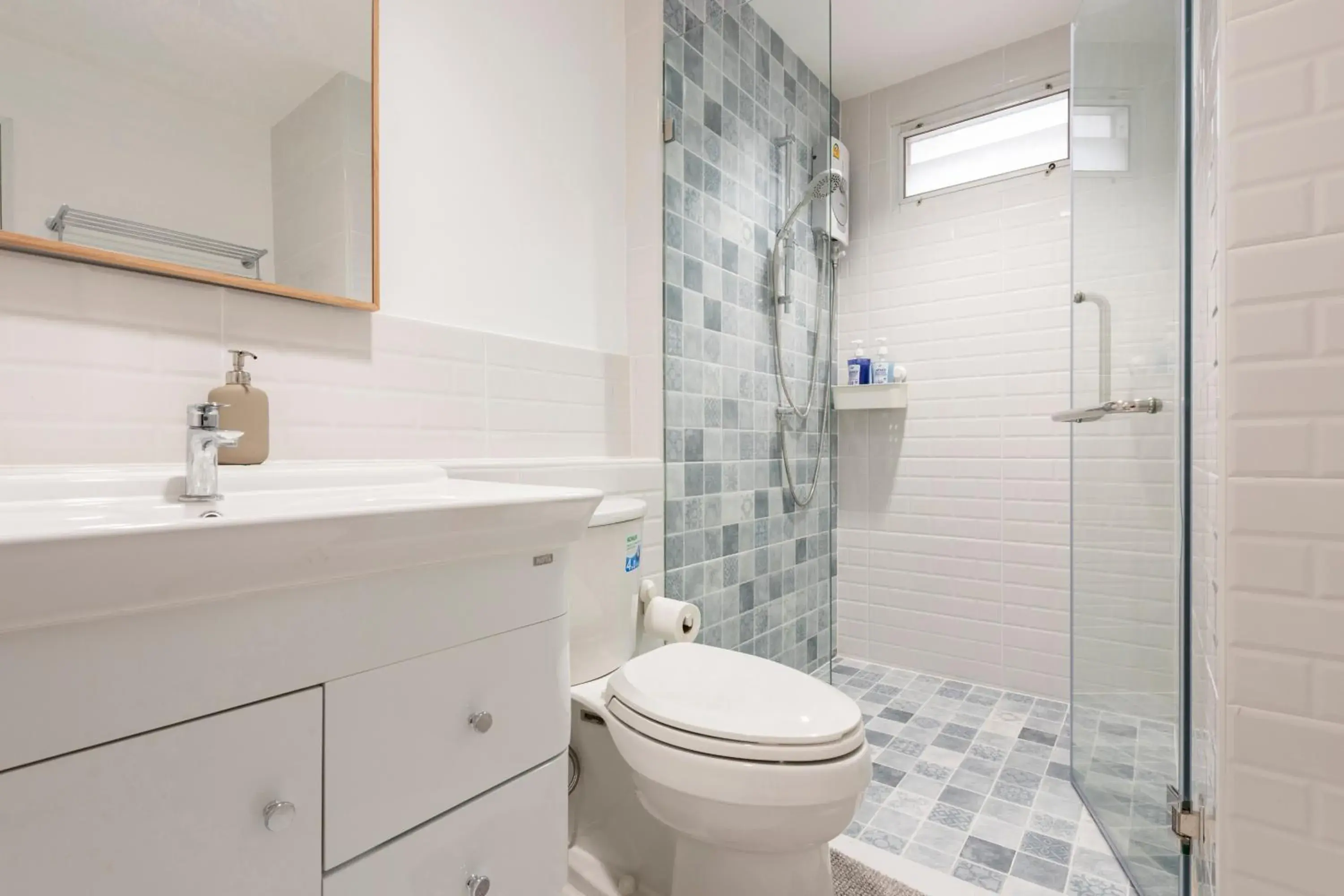 Shower, Bathroom in Lee's Mark Residence