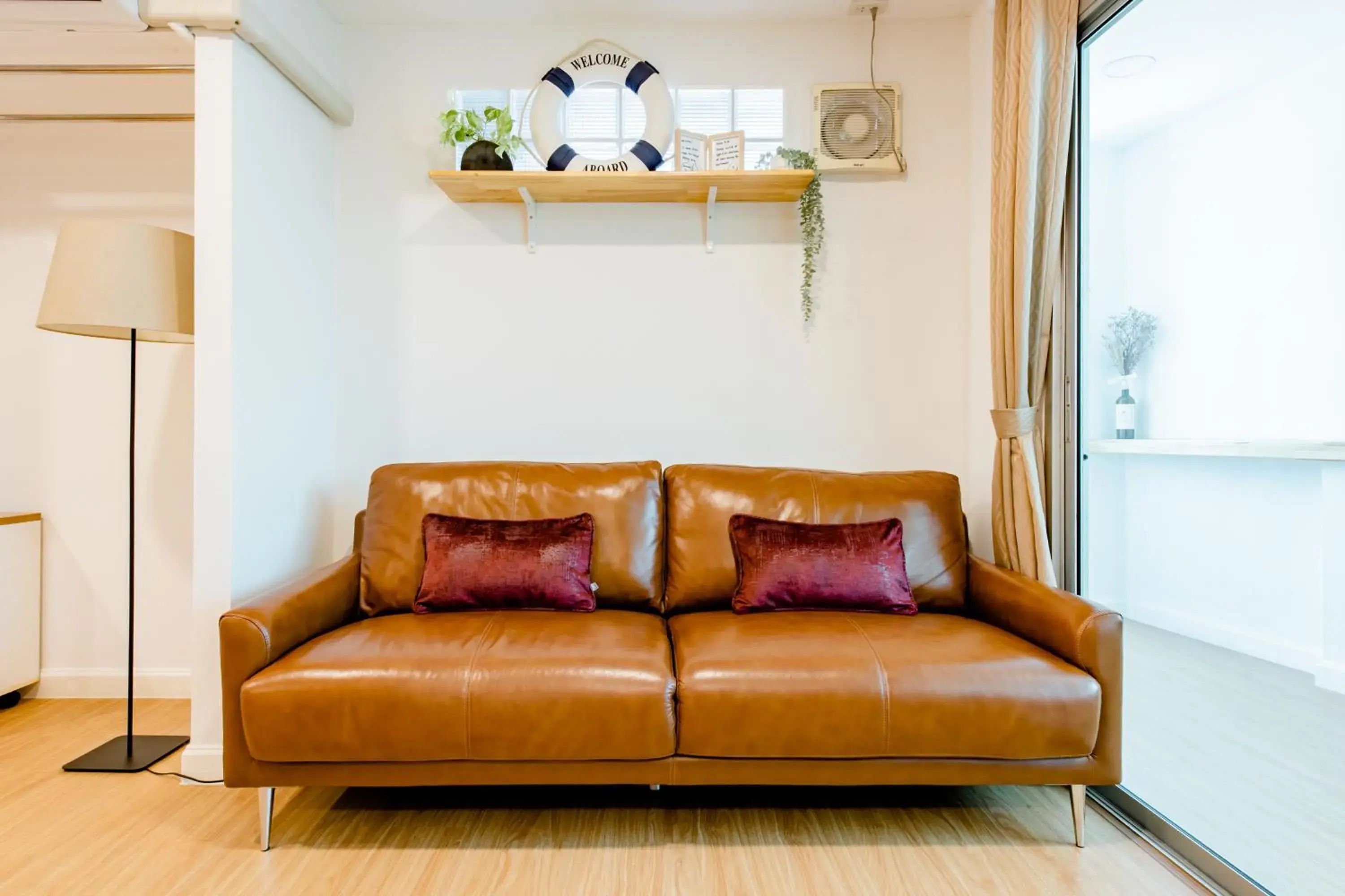 Living room, Seating Area in Lee's Mark Residence