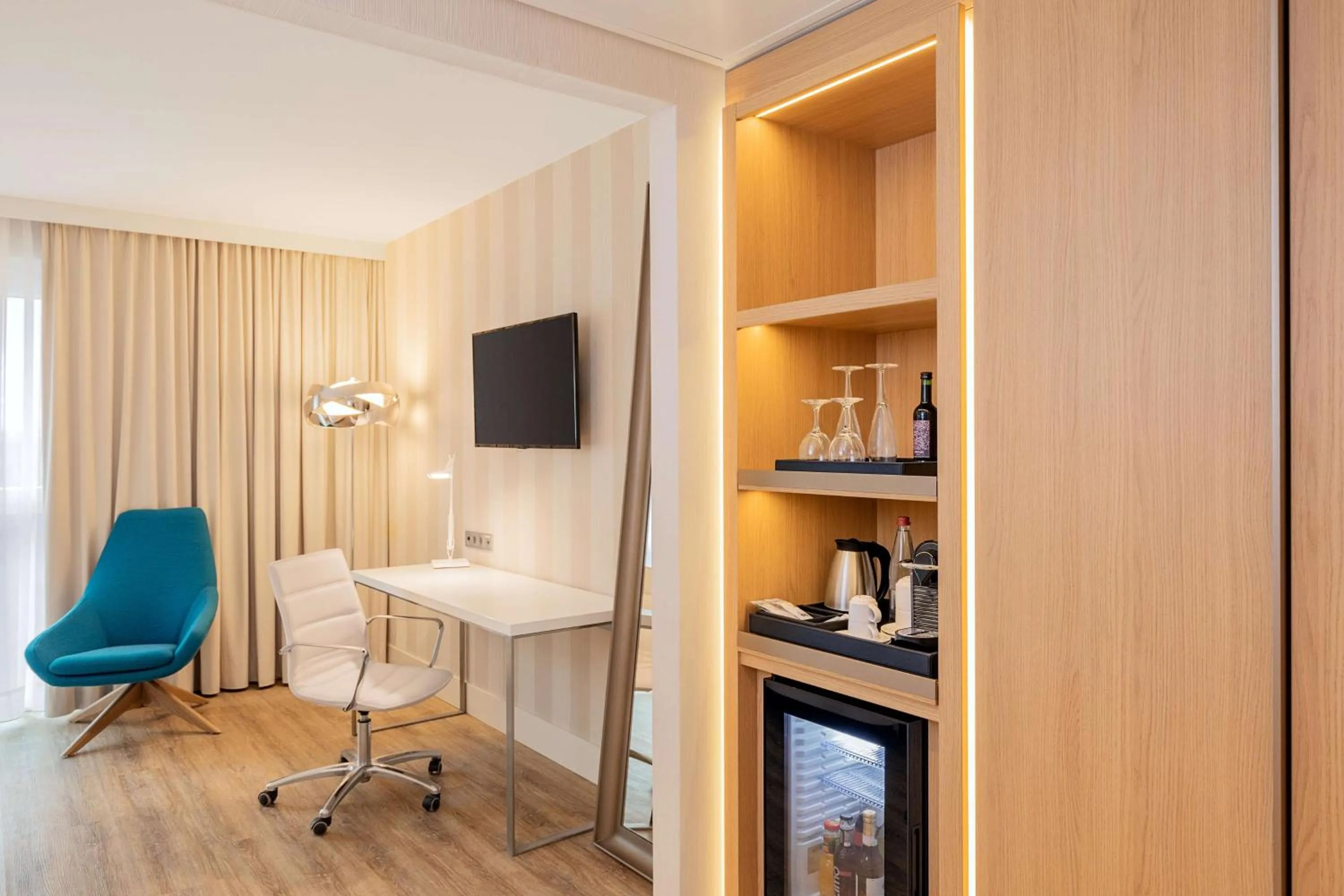 Photo of the whole room in NH Mannheim