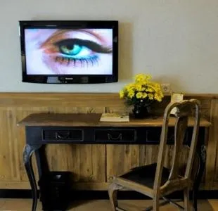 Omah Sinten Heritage Hotel & Resto