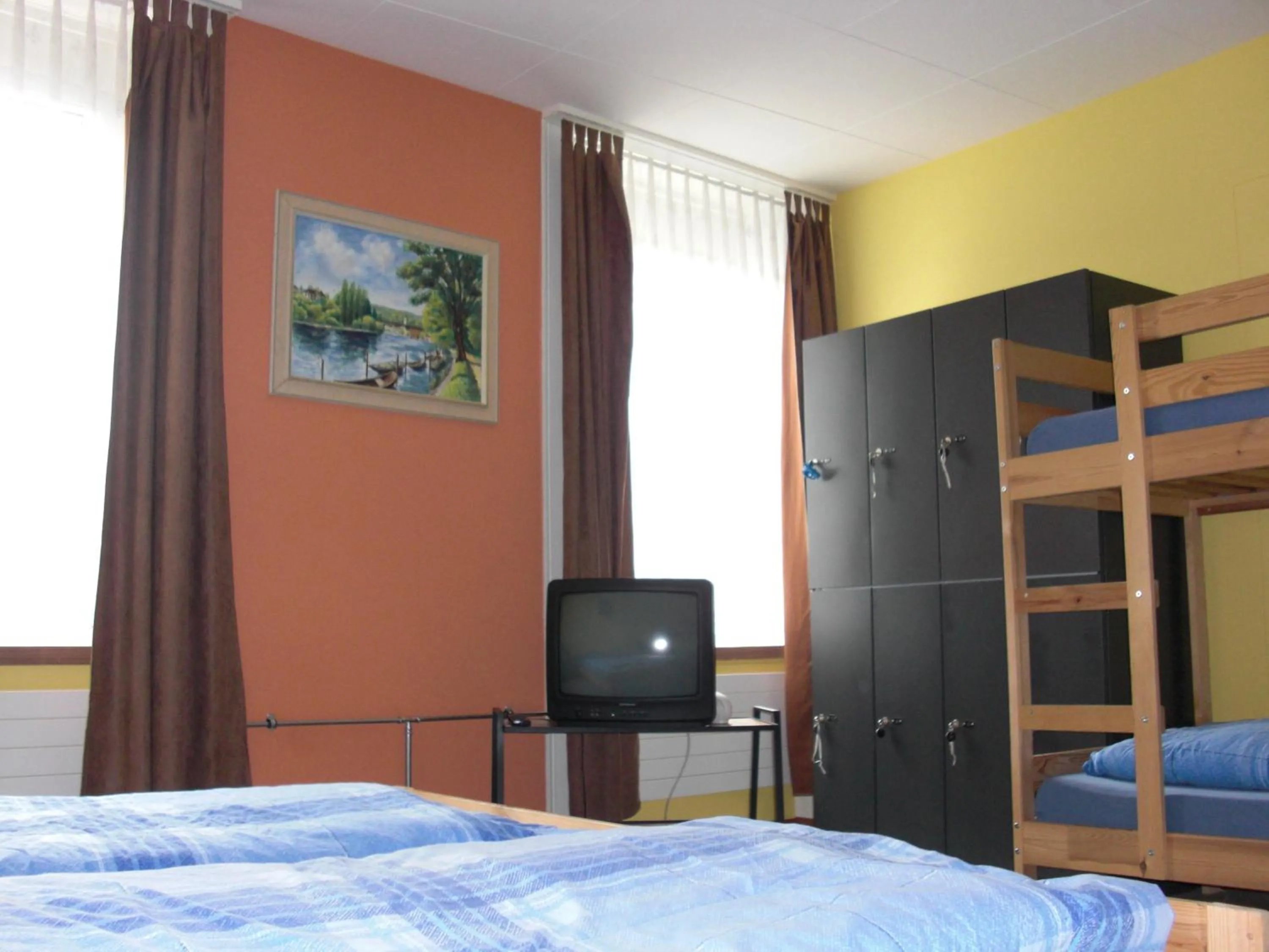 Dormitory Room (6 Adults) in Back-Packer Federnhut