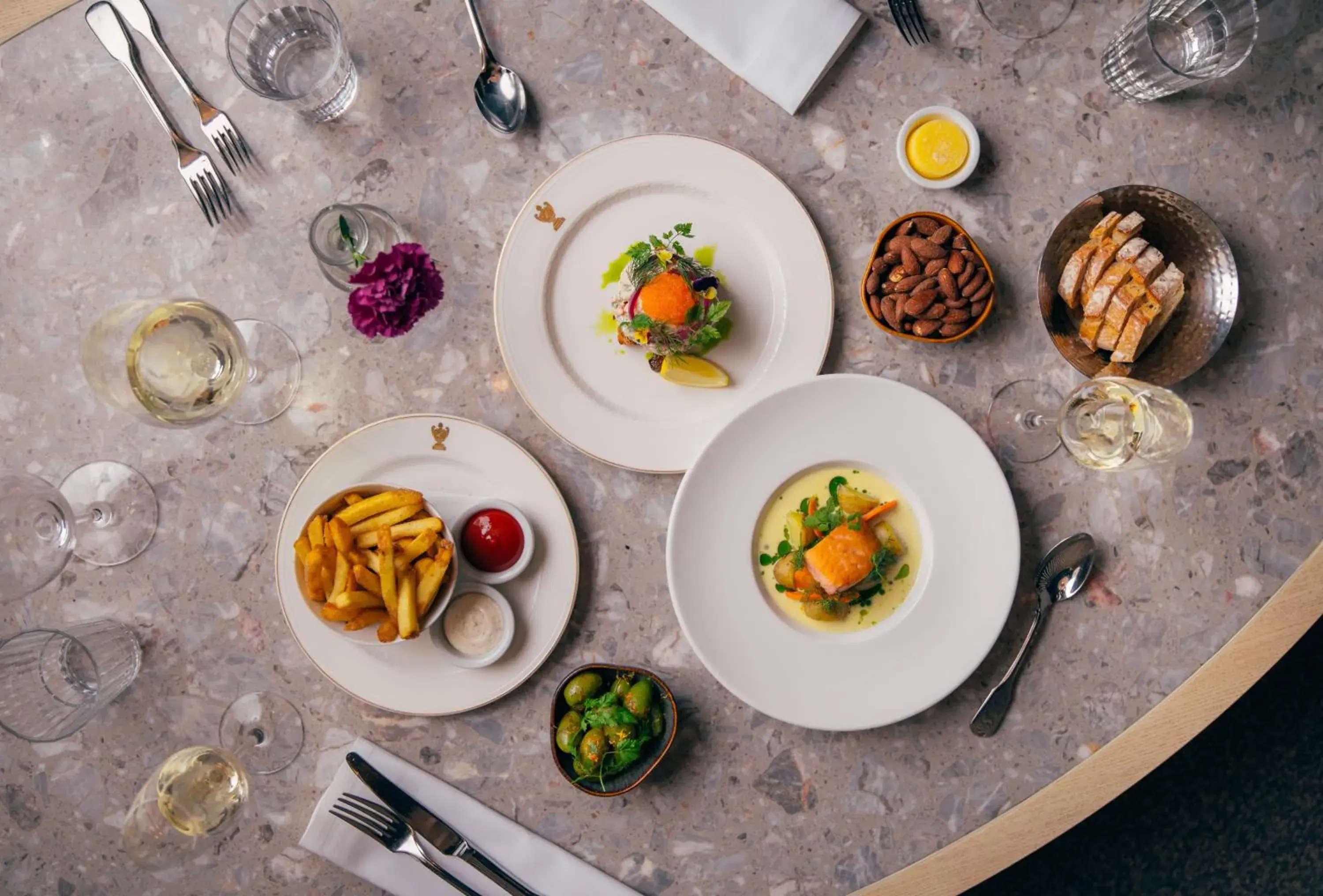 Food and drinks in Hotel Kämp Food and drinks in Hotel Kämp